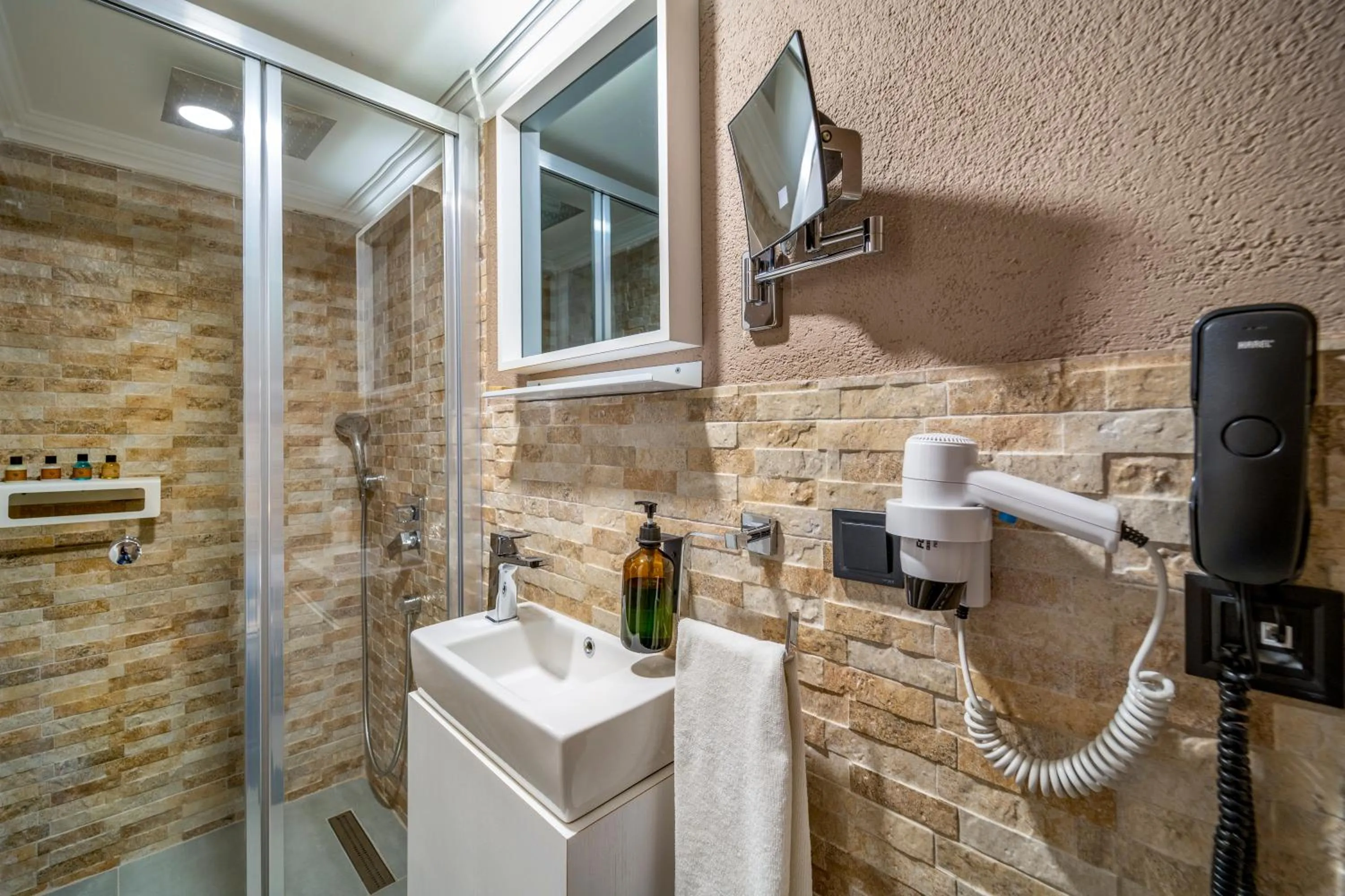 Bathroom in Ece Marina Suites