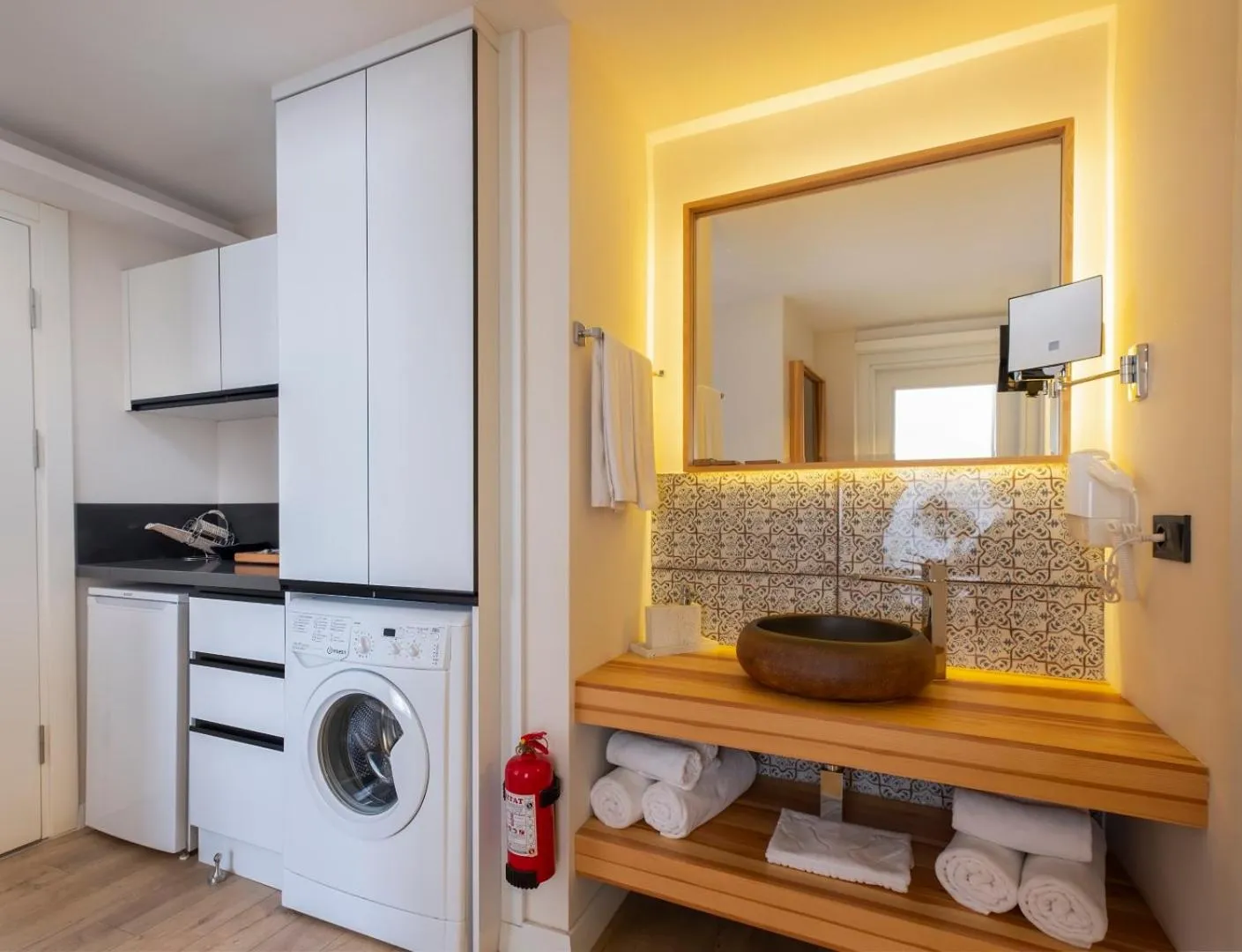 Bathroom in Ece Marina Suites