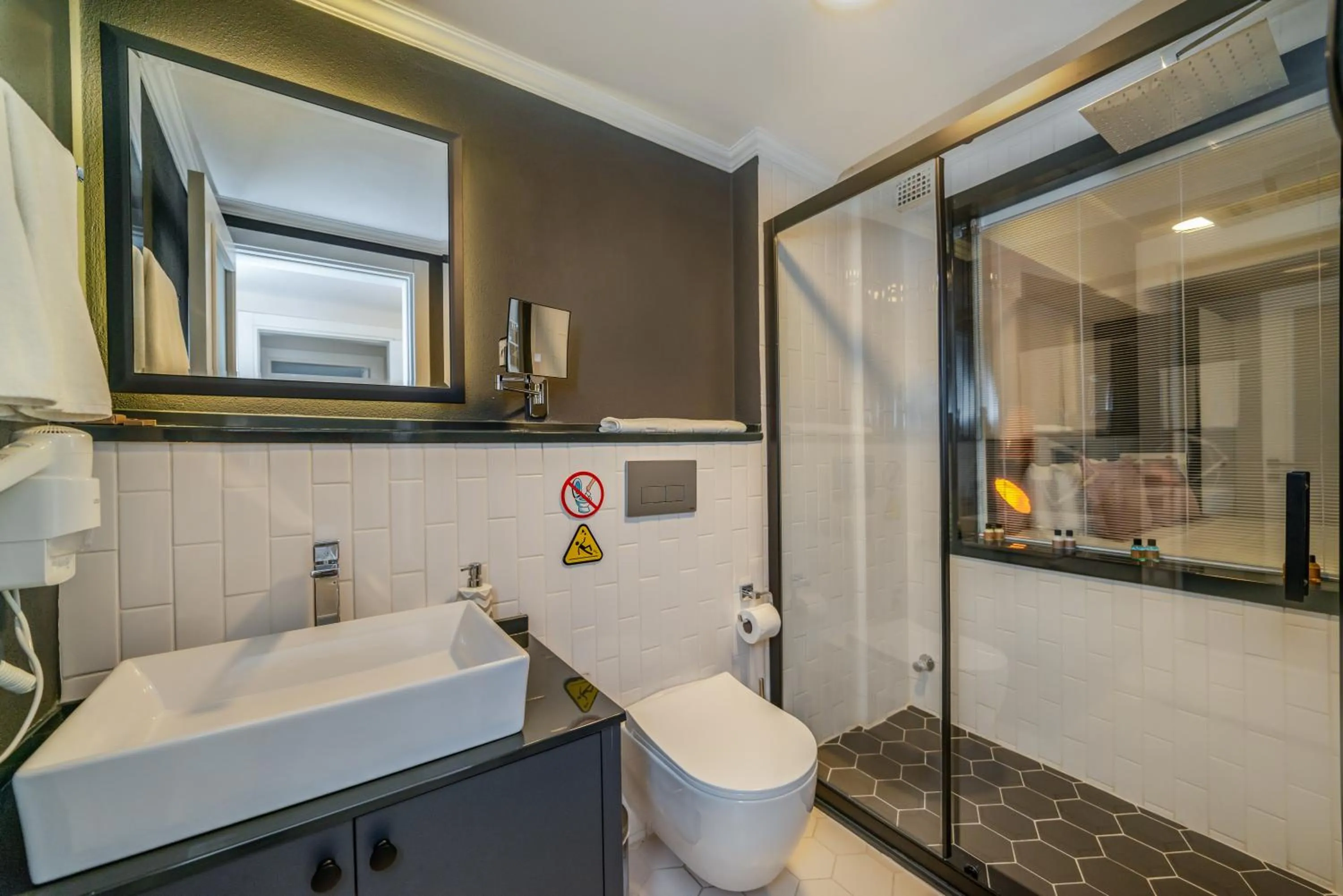 Bathroom in Ece Marina Suites