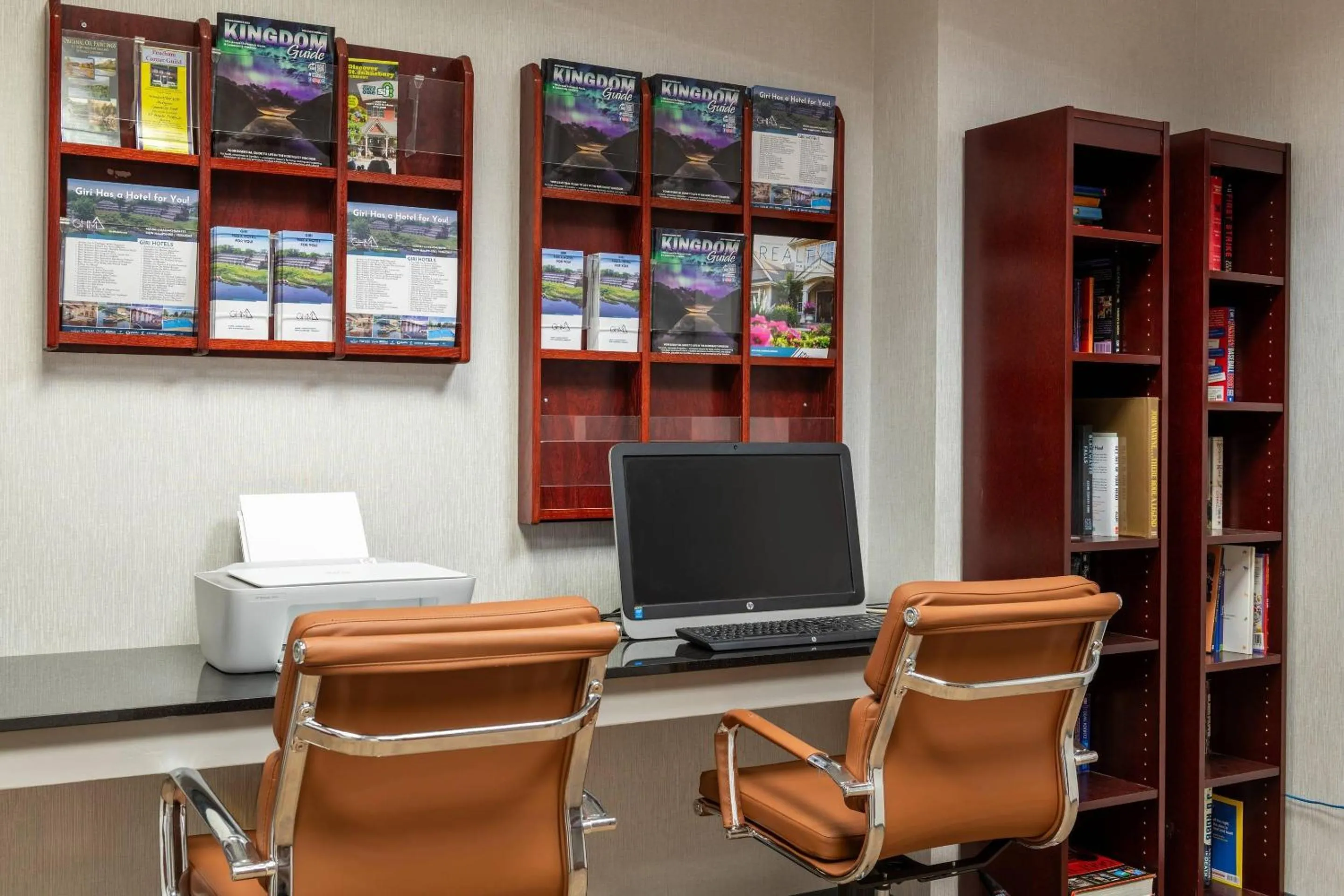 Business facilities in Comfort Inn & Suites Near Burke Mountain