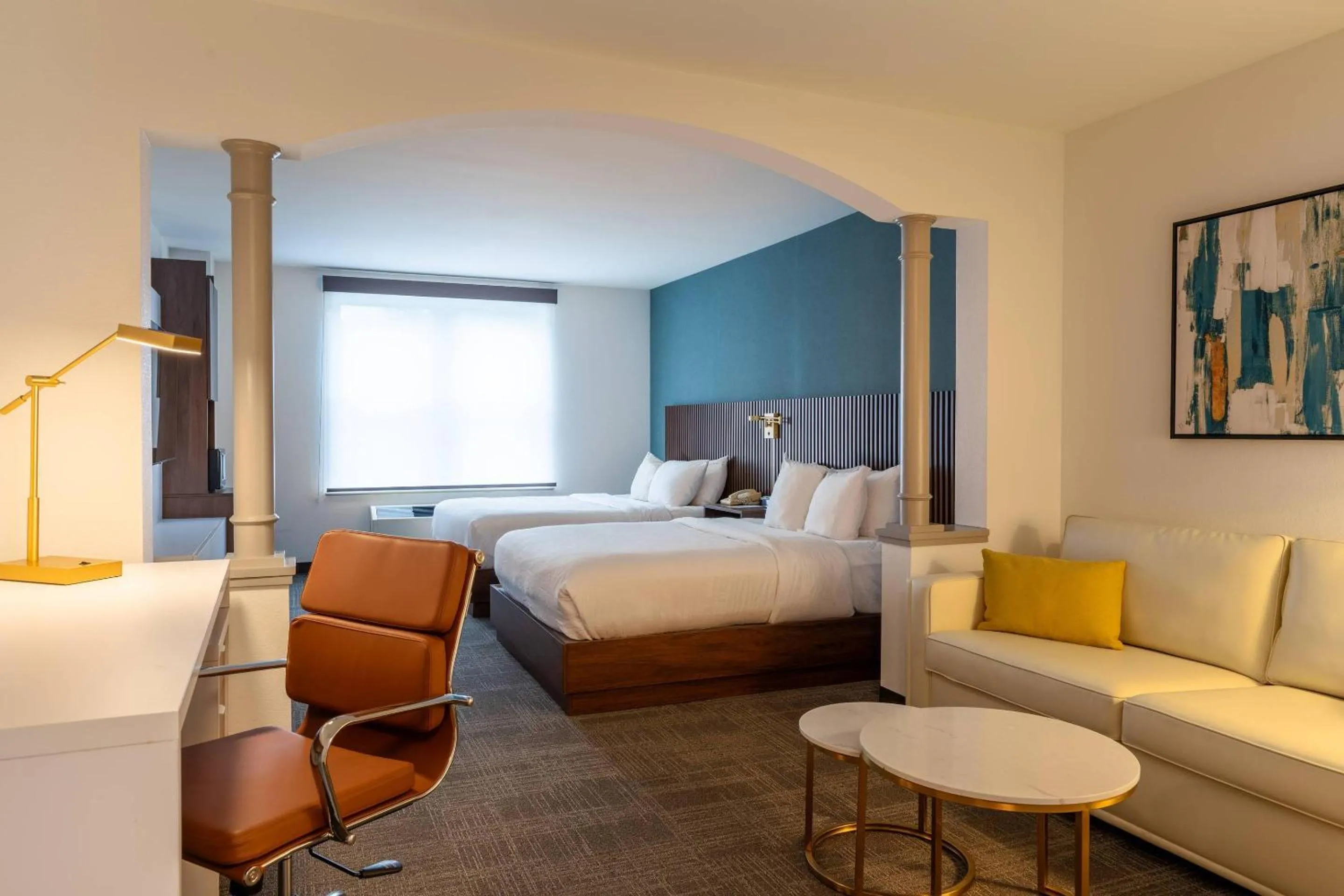 Bedroom, Bed in Comfort Inn & Suites Near Burke Mountain