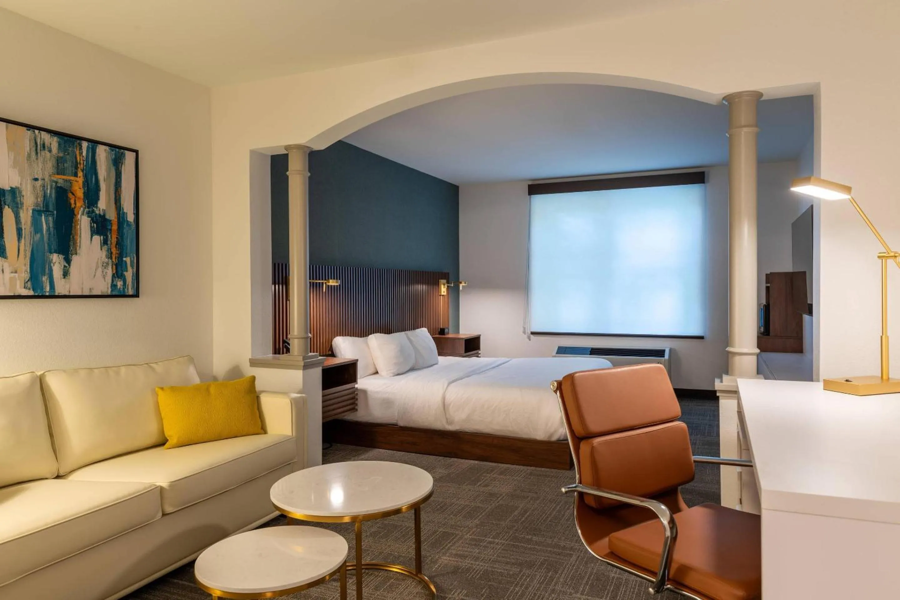 Bedroom, Bed in Comfort Inn & Suites Near Burke Mountain