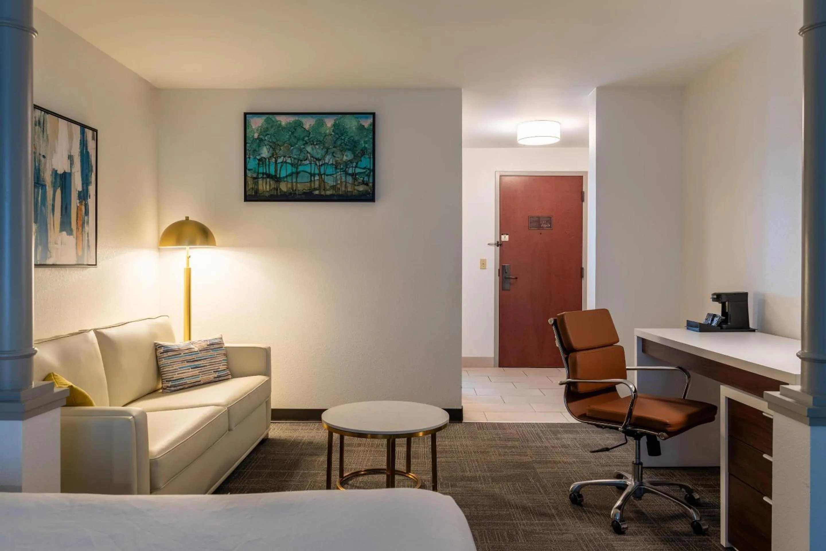 Bedroom in Comfort Inn & Suites Near Burke Mountain