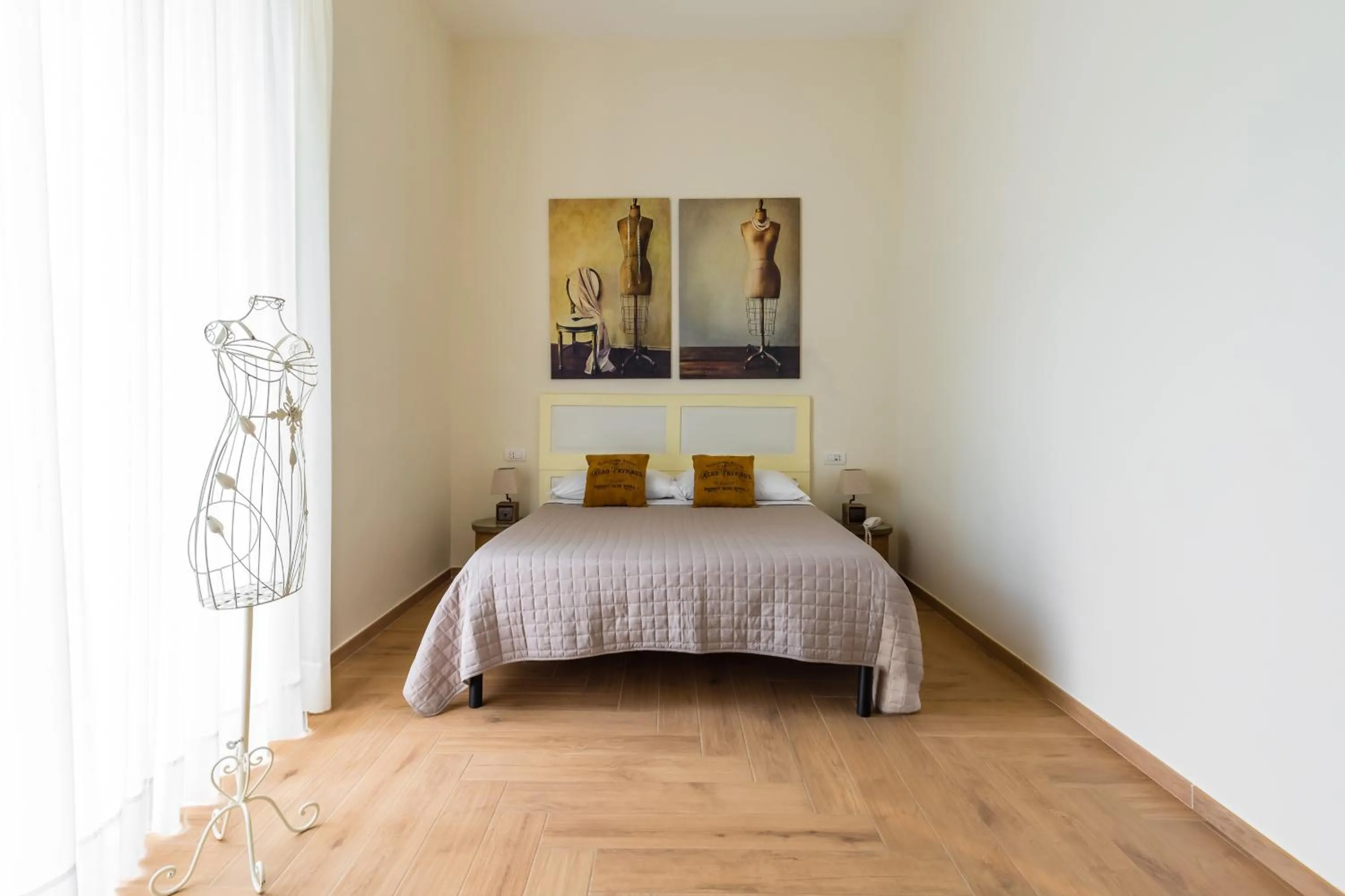 Double Room with Balcony - single occupancy in La Gatta Cenerentola Rooms