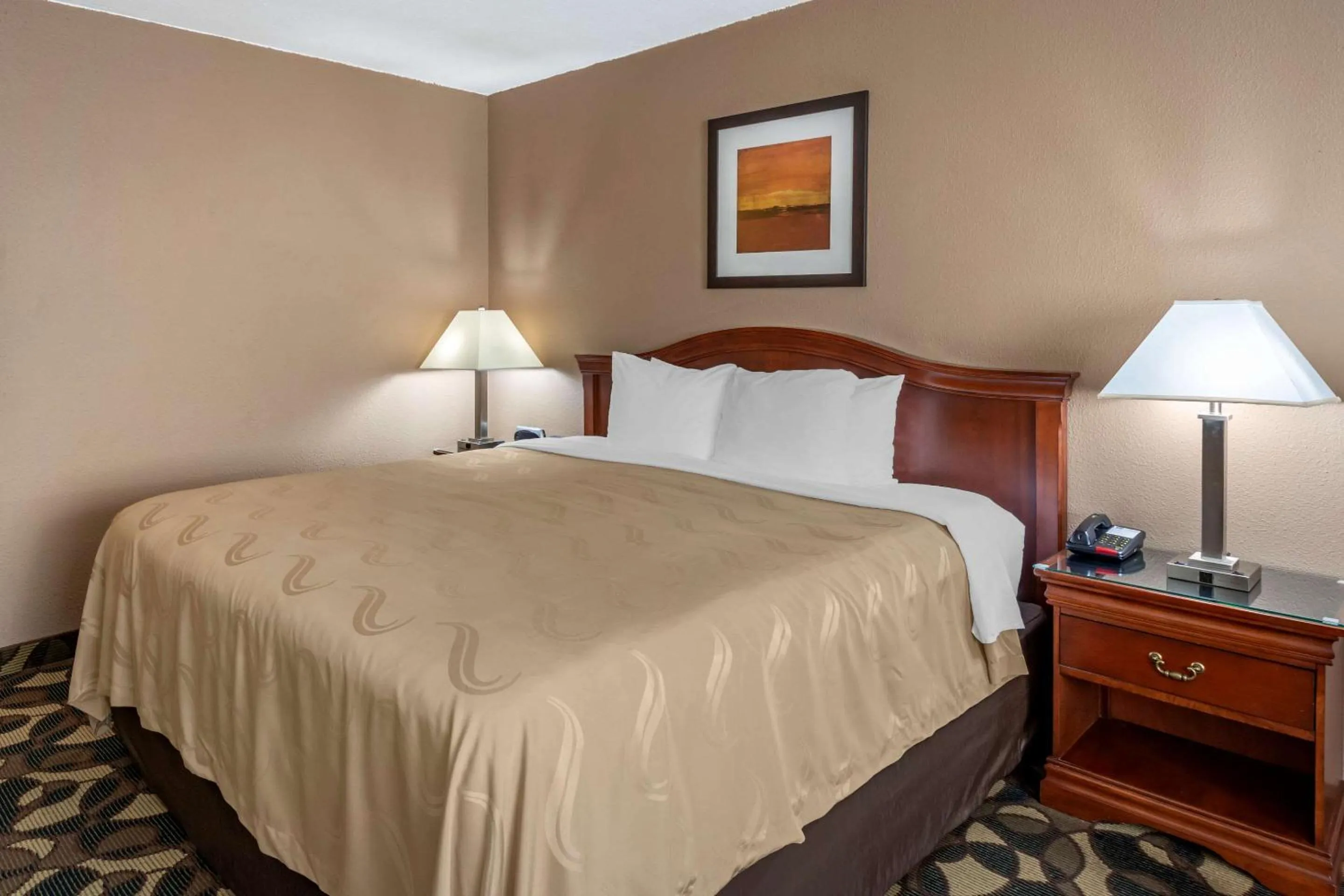 Photo of the whole room in Quality Inn Paradise Creek