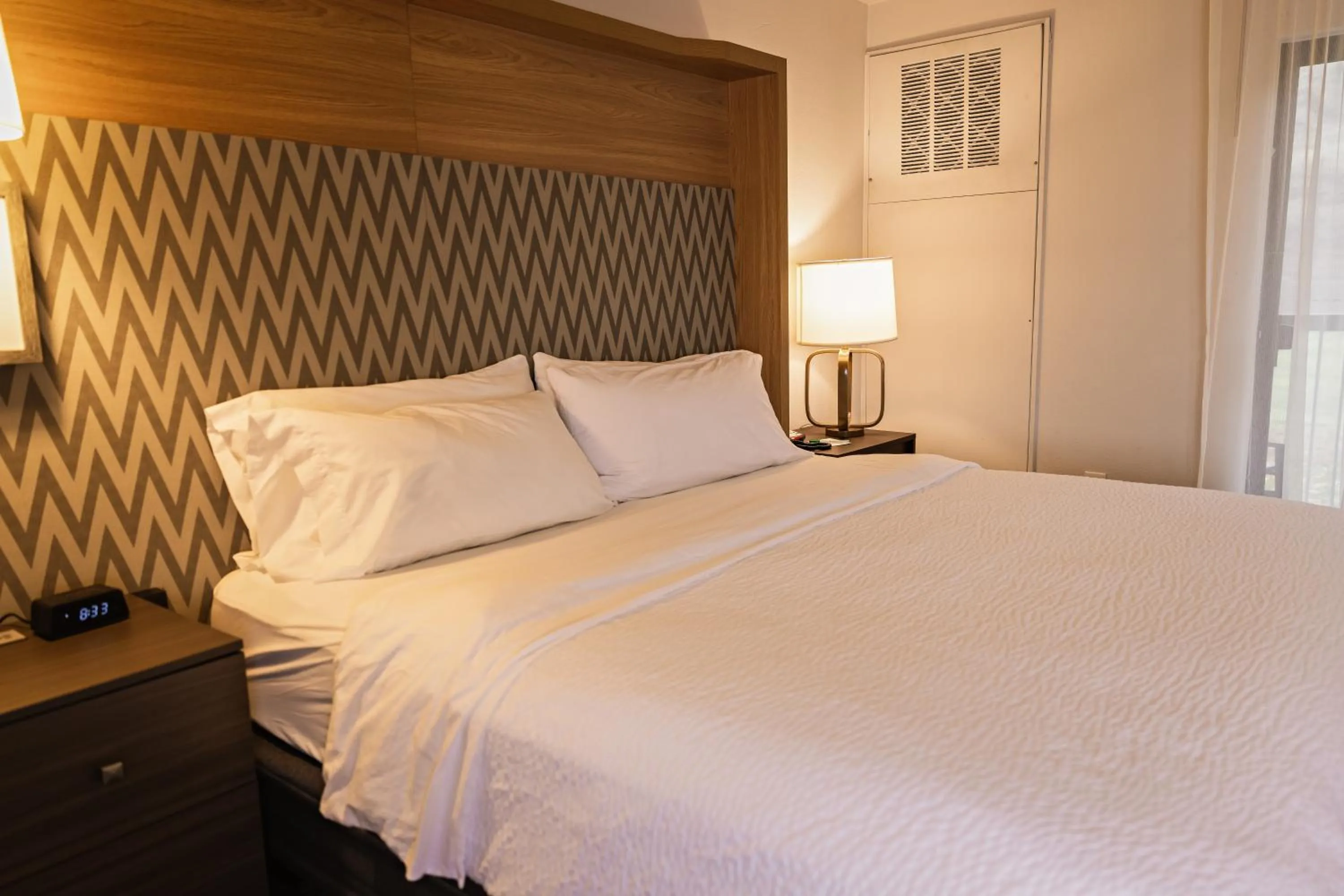 Bed in Holiday Inn Clarkston - Lewiston by IHG