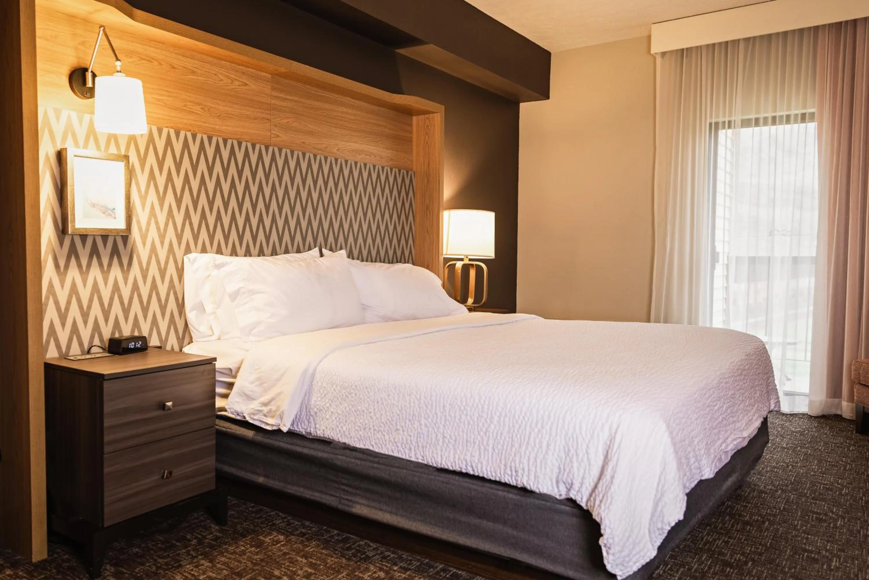 Bed in Holiday Inn Clarkston - Lewiston by IHG