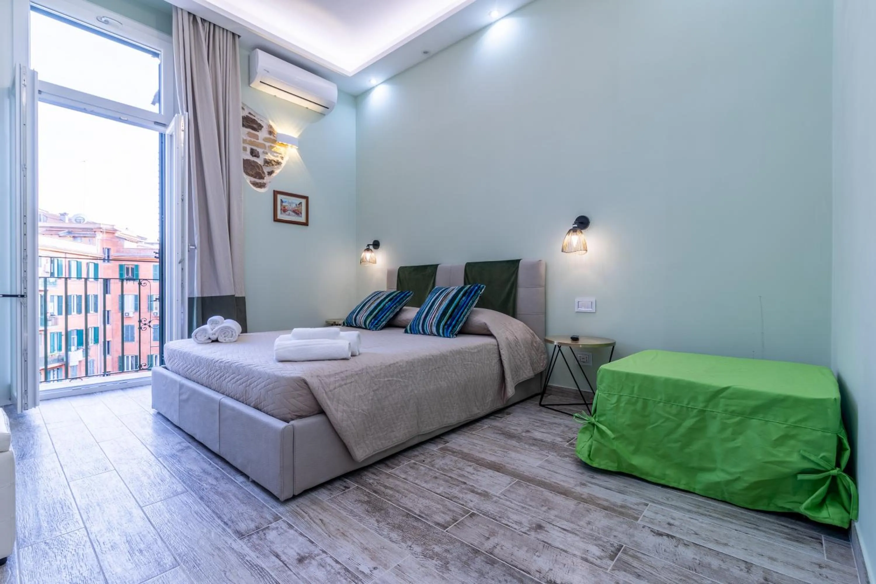 Bed in Zeus Inn - Una finestra sul Vaticano