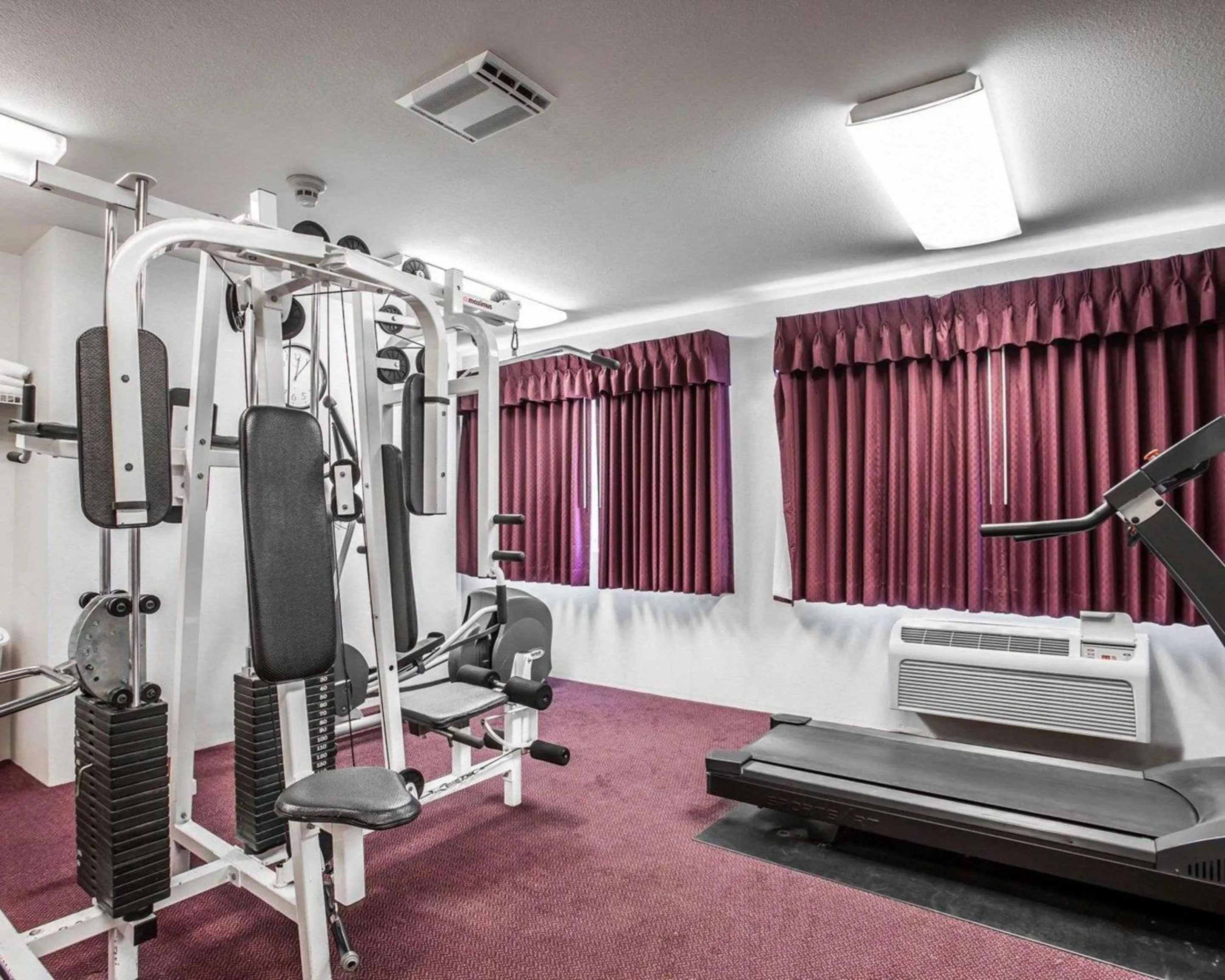 Fitness centre/facilities in Quality Inn Grand Suites Bellingham