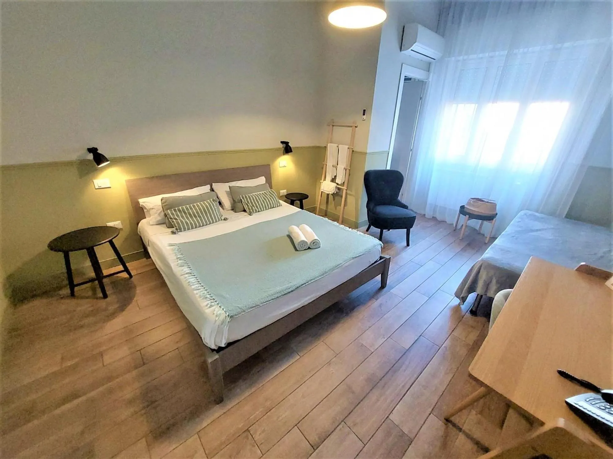 Bed in Leone Suite B&B & Restaurant AIC