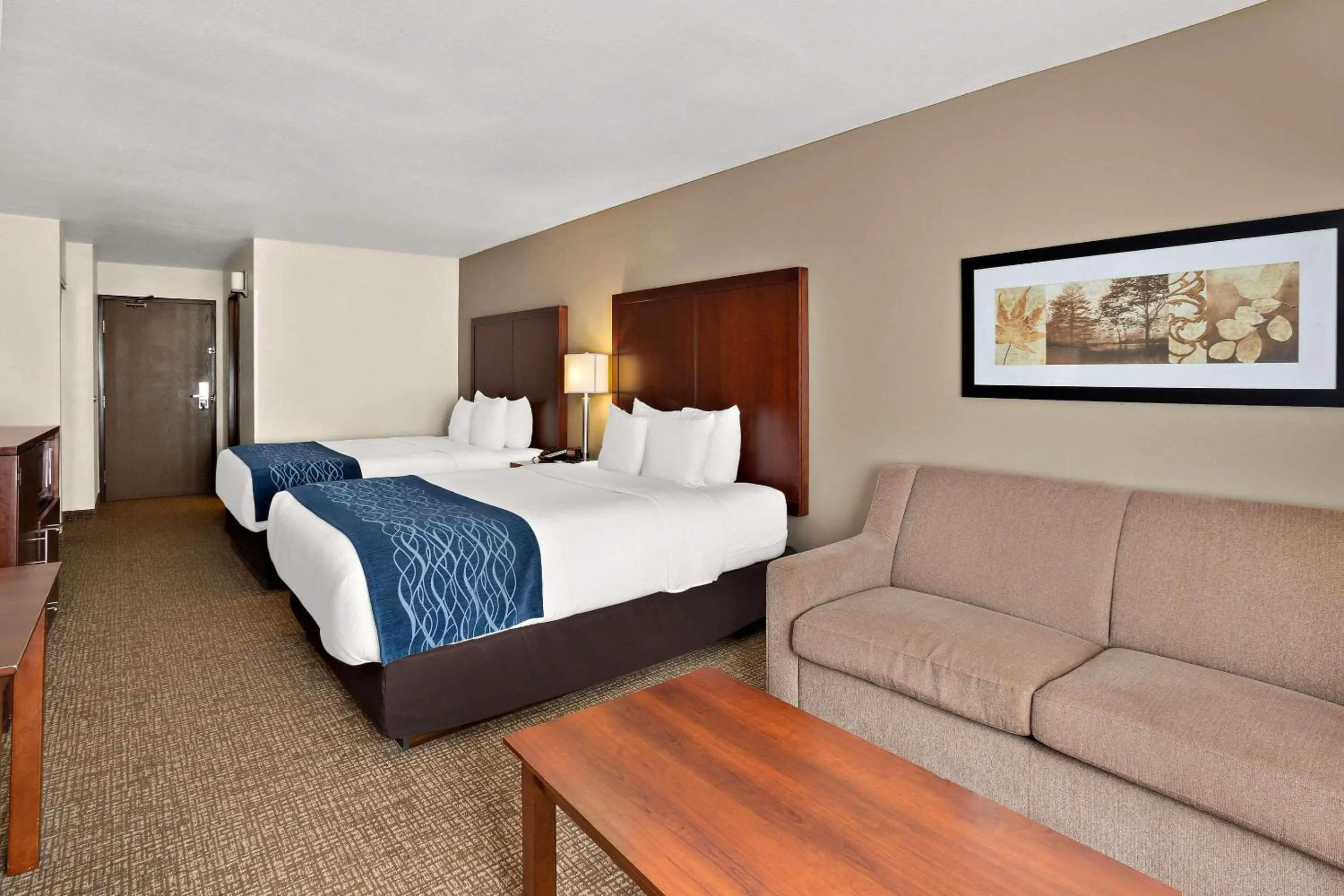 Bedroom, Bed in Comfort Inn Lacey - Olympia