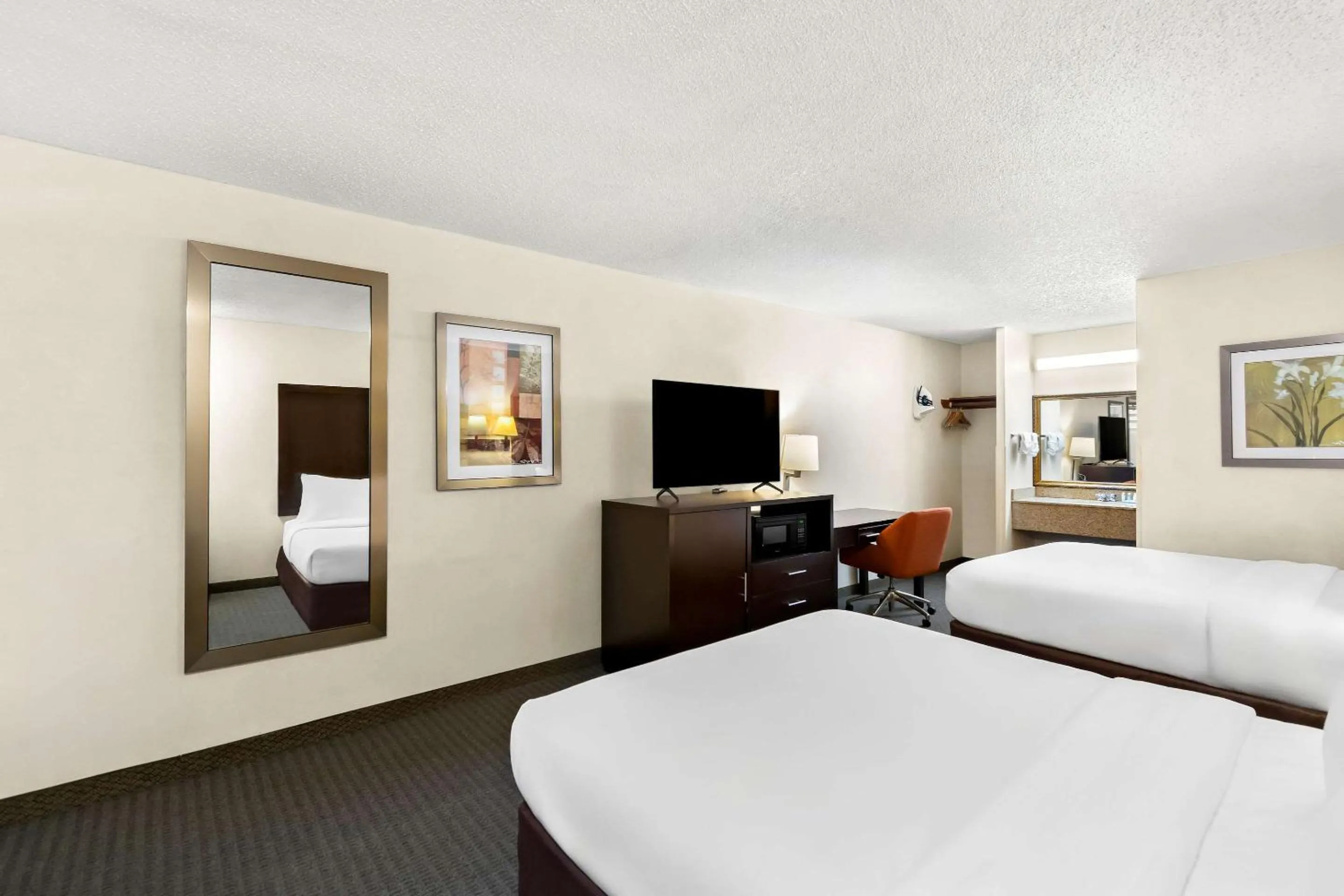 Bedroom, Bed in Quality Inn Mount Vernon