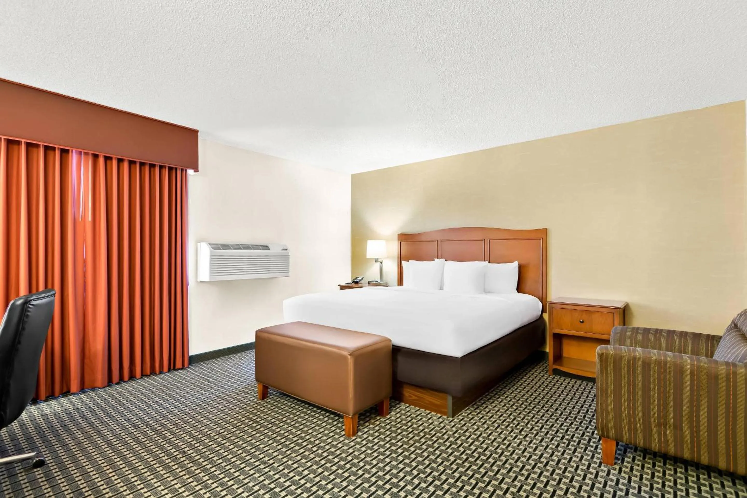 Bedroom, Bed in Quality Inn Mount Vernon