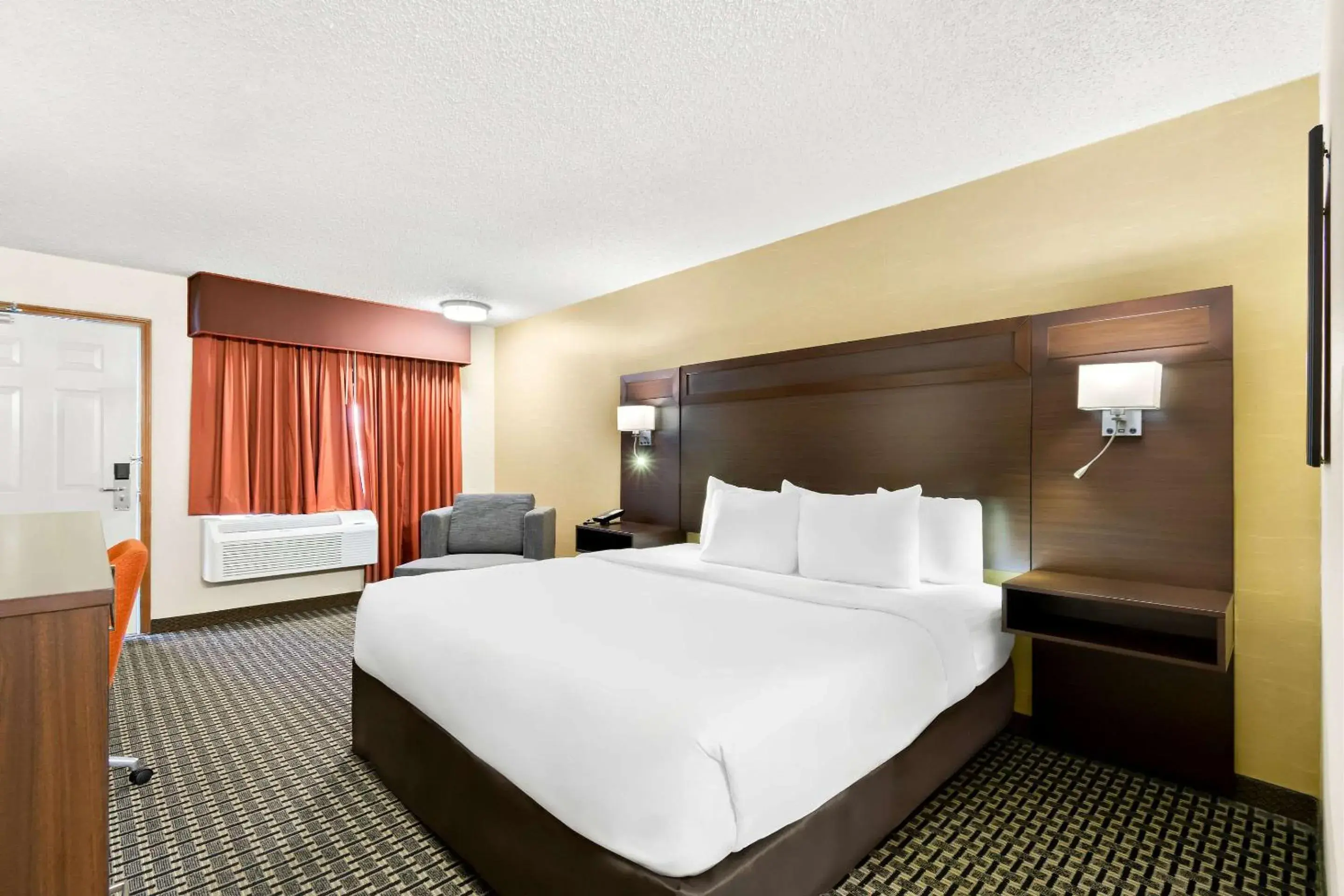 King Room - Accessible/Non-Smoking in Quality Inn Mount Vernon King Room - Accessible/Non-Smoking in Quality Inn Mount Vernon