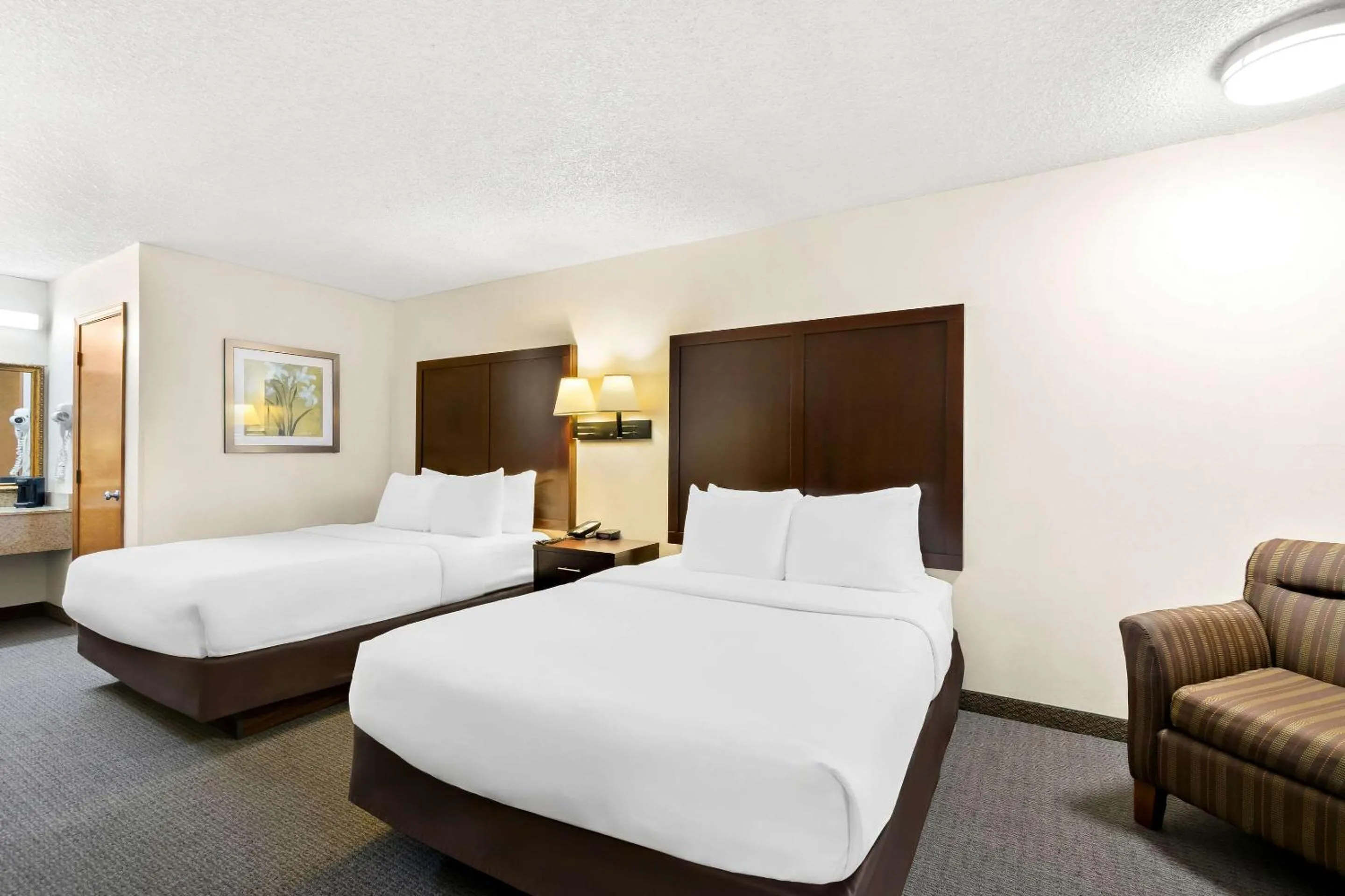 Bedroom, Bed in Quality Inn Mount Vernon