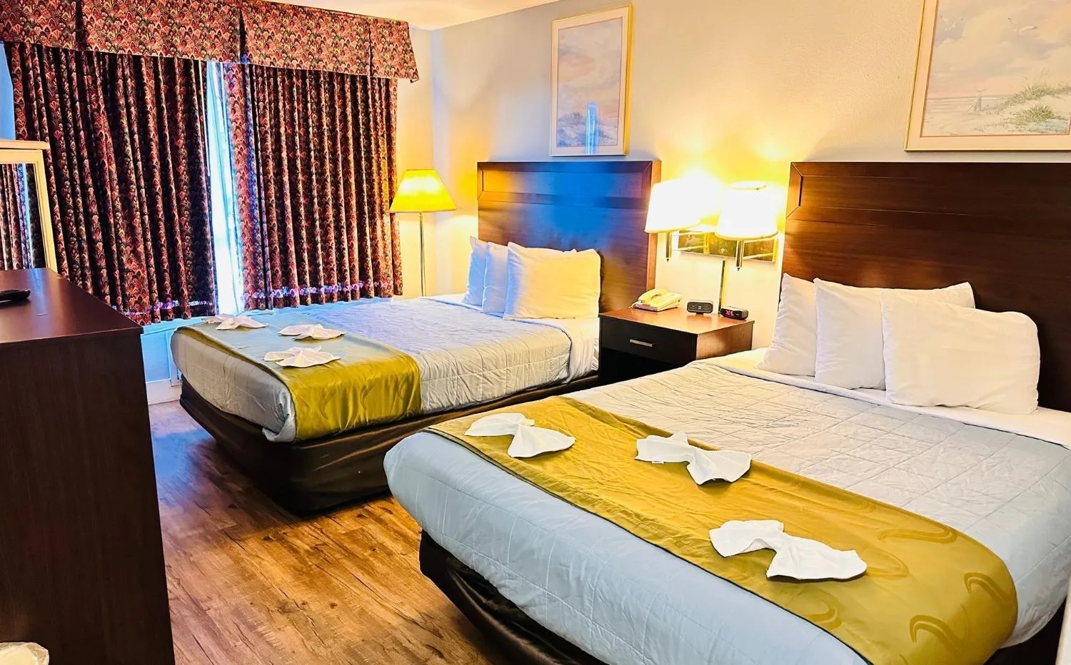 Bed in Ocean Paradise Hotel & Resort