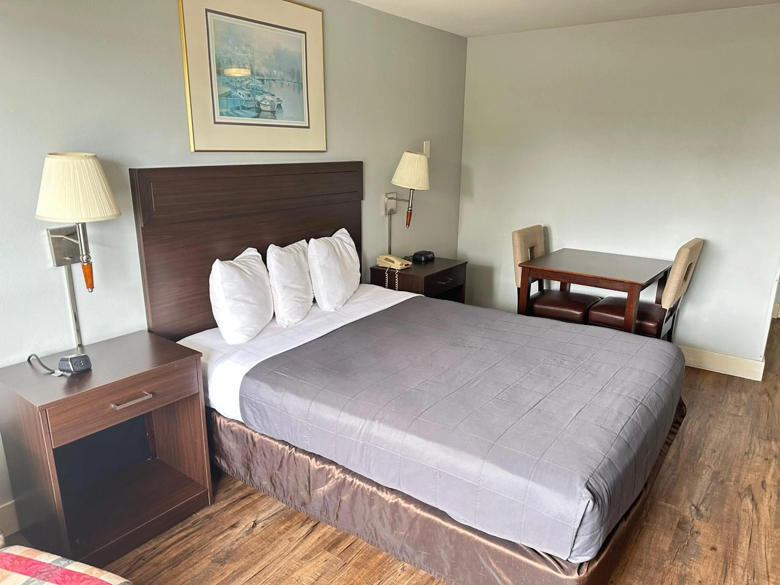 Bed in Ocean Paradise Hotel & Resort