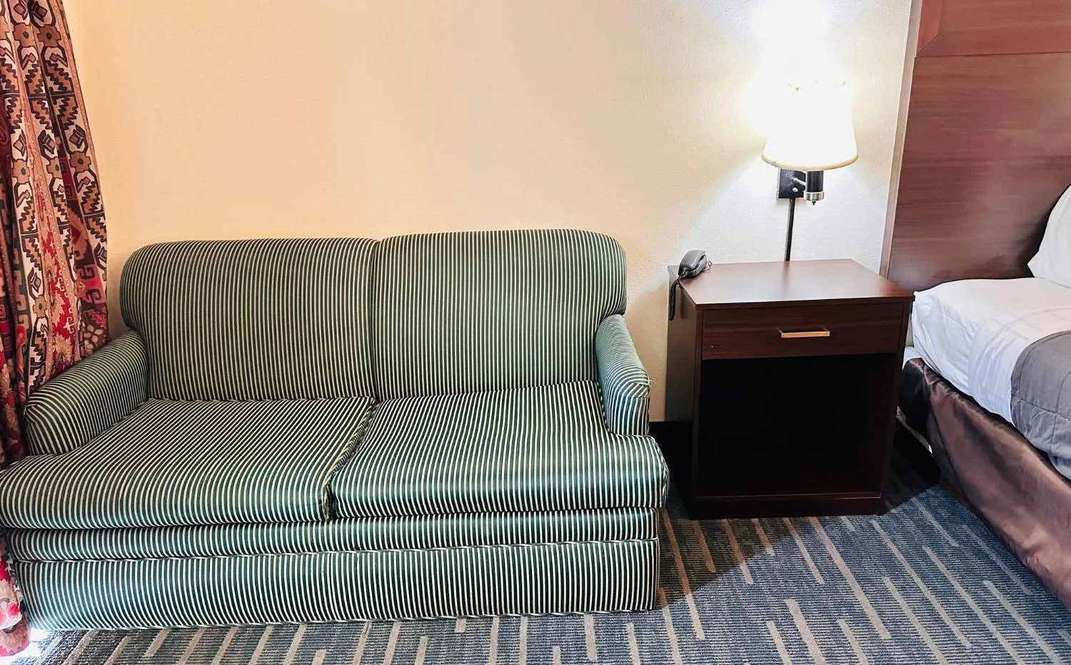 Bed in Ocean Paradise Hotel & Resort