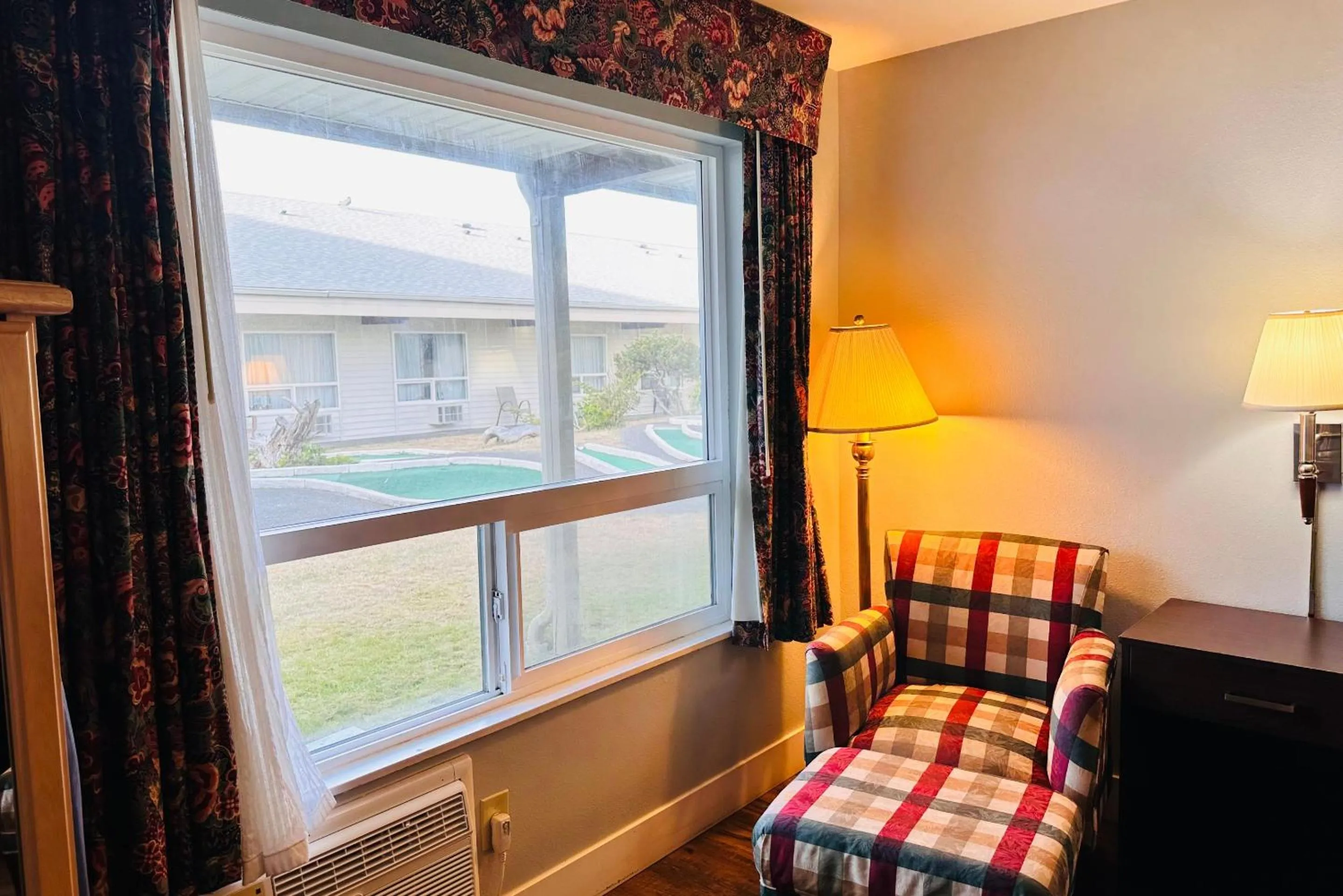 Bed in Ocean Paradise Hotel & Resort