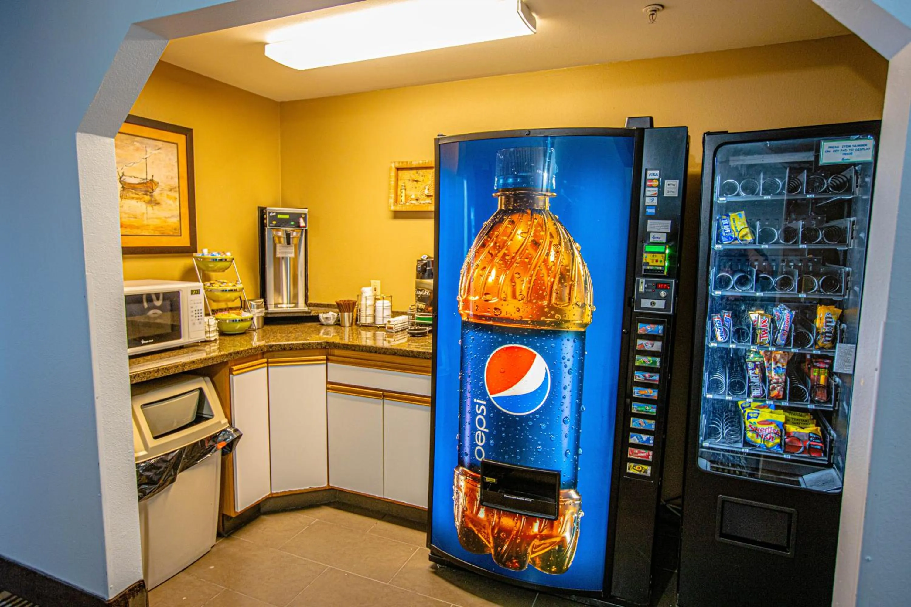 vending machine in Ocean Paradise Hotel & Resort