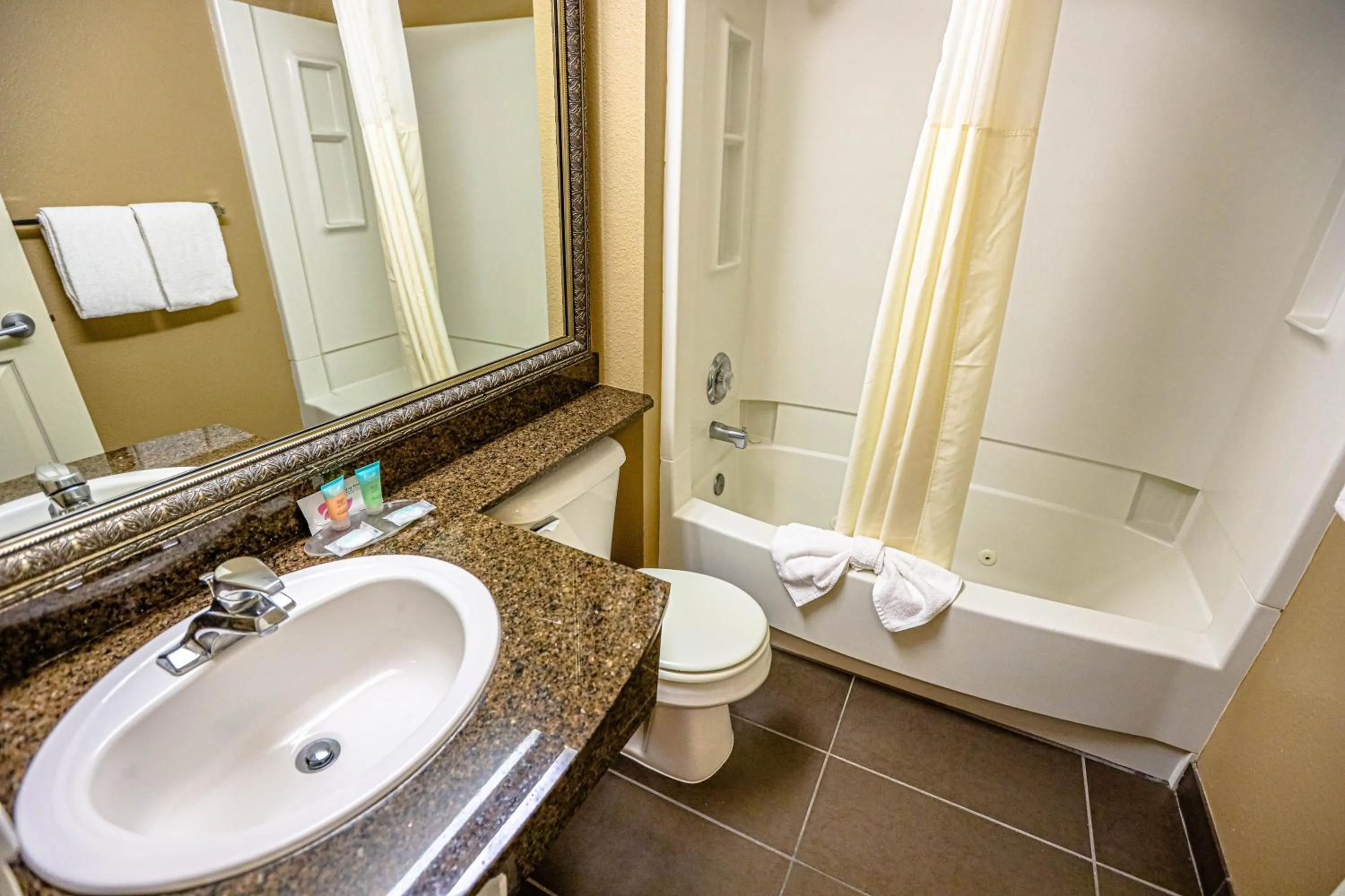 Bathroom in Ocean Paradise Hotel & Resort