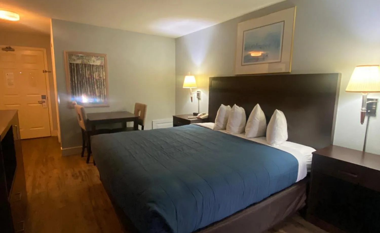 Bed in Ocean Paradise Hotel & Resort