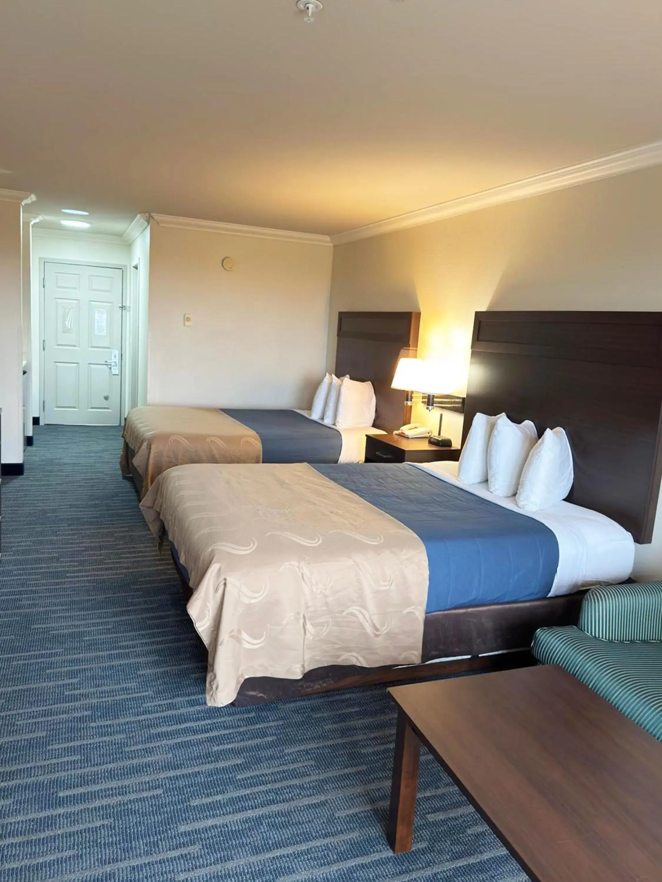 Deluxe Queen Room in Ocean Paradise Hotel & Resort Deluxe Queen Room in Ocean Paradise Hotel & Resort