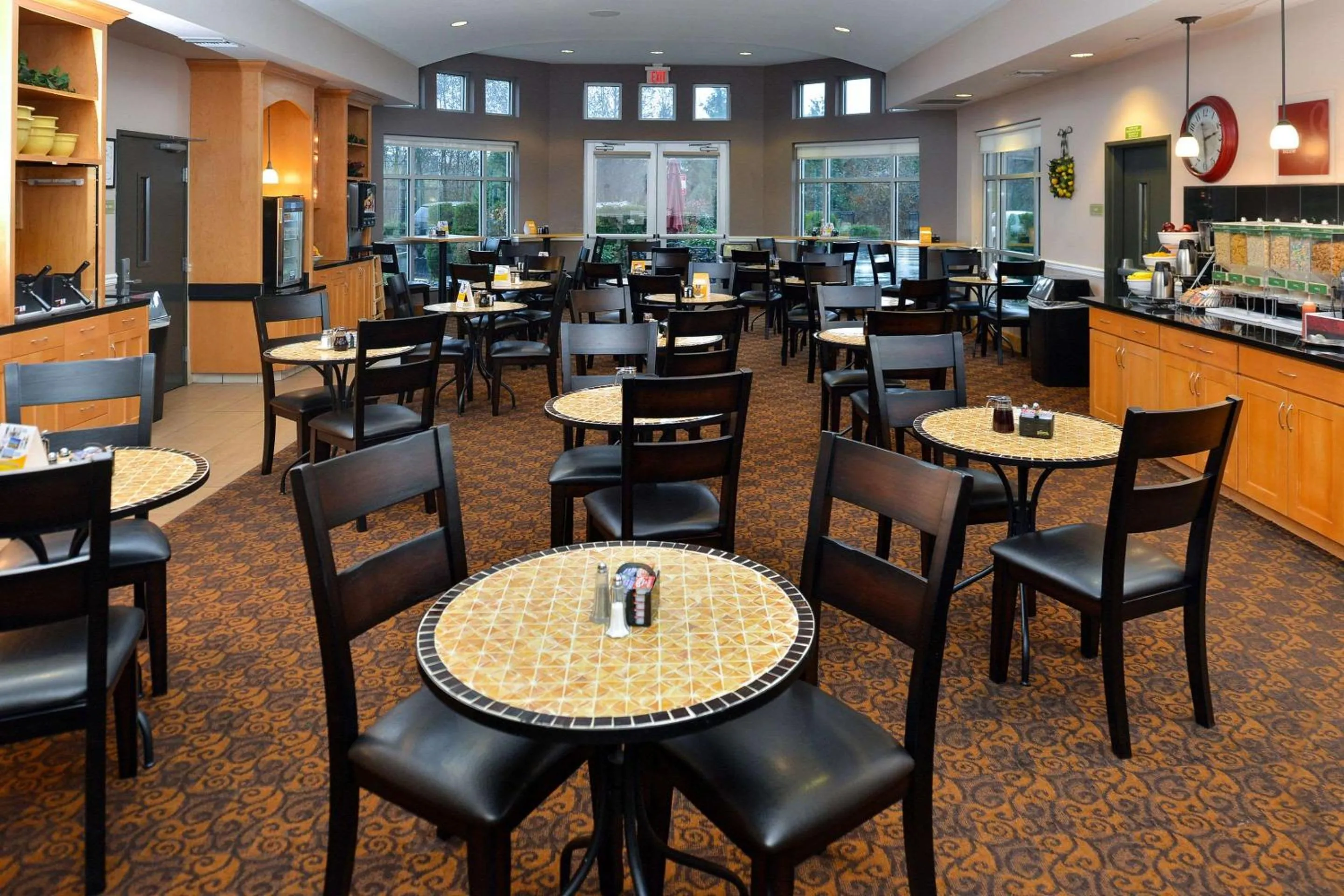 Restaurant/places to eat in Comfort Suites Airport Tukwila Seattle