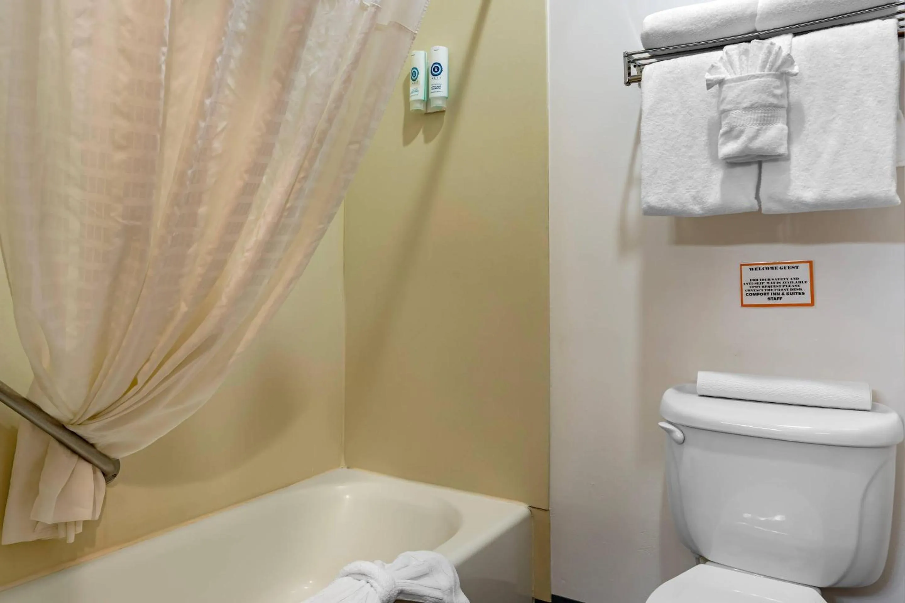 Bedroom in Comfort Inn & Suites Ocean Shores