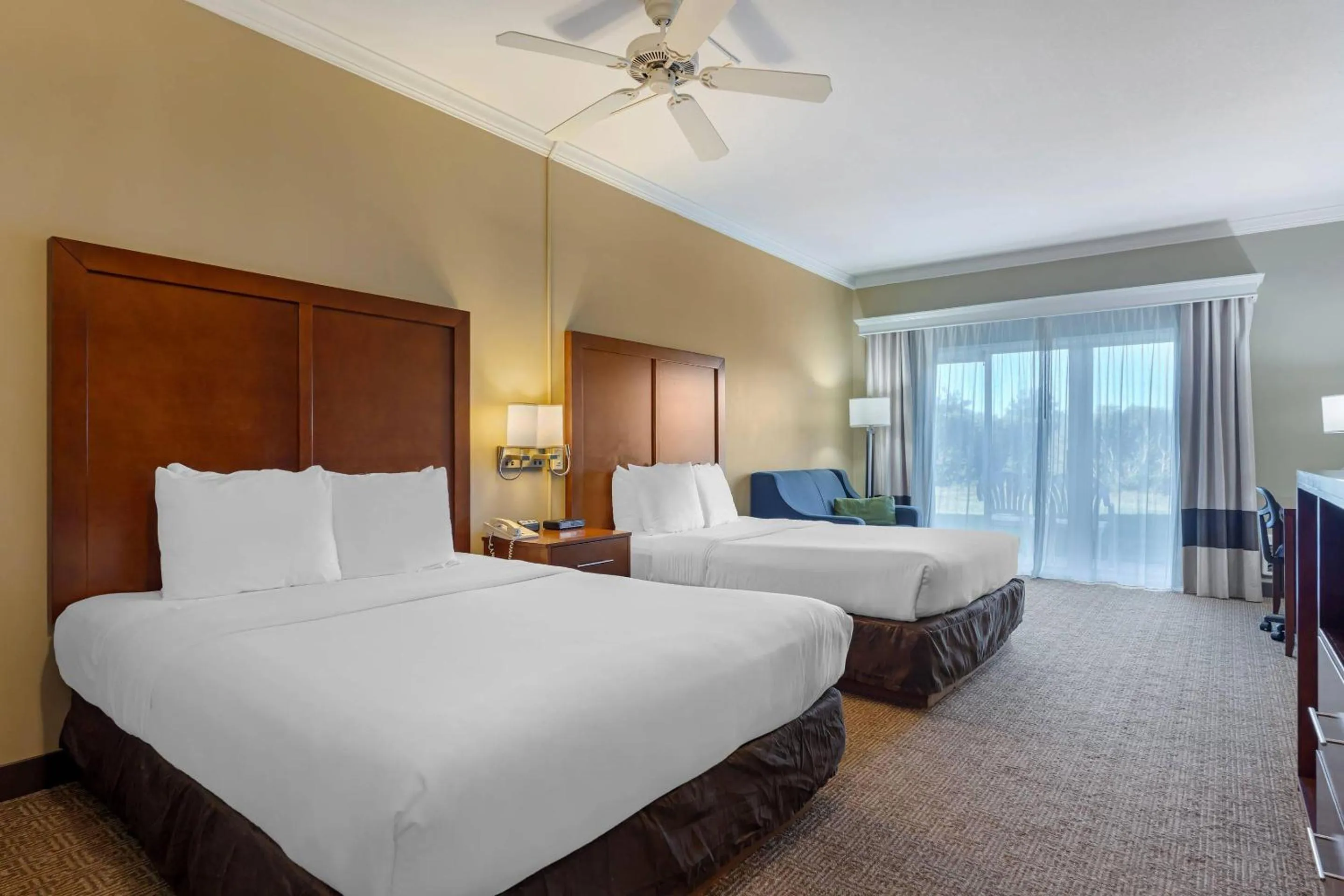 Bedroom, Bed in Comfort Inn & Suites Ocean Shores