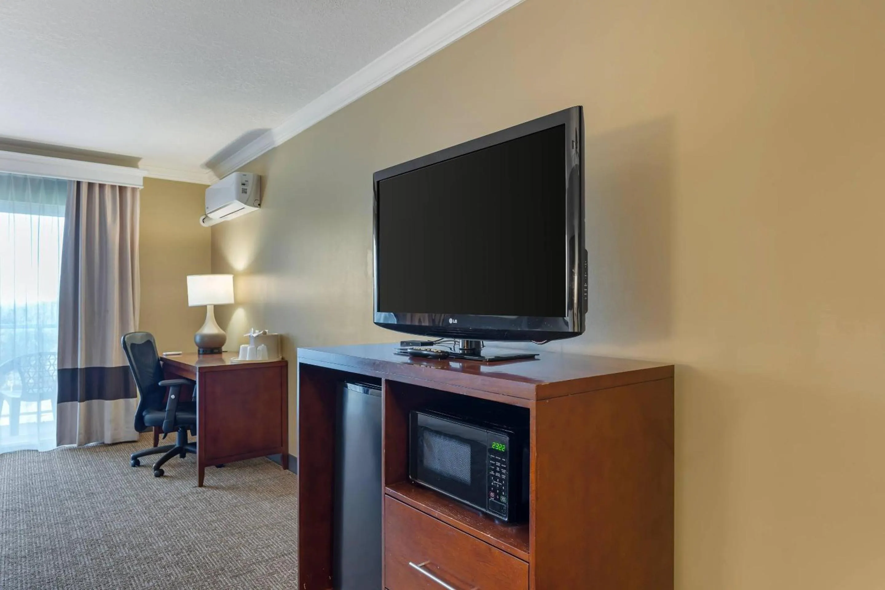 Bedroom in Comfort Inn & Suites Ocean Shores