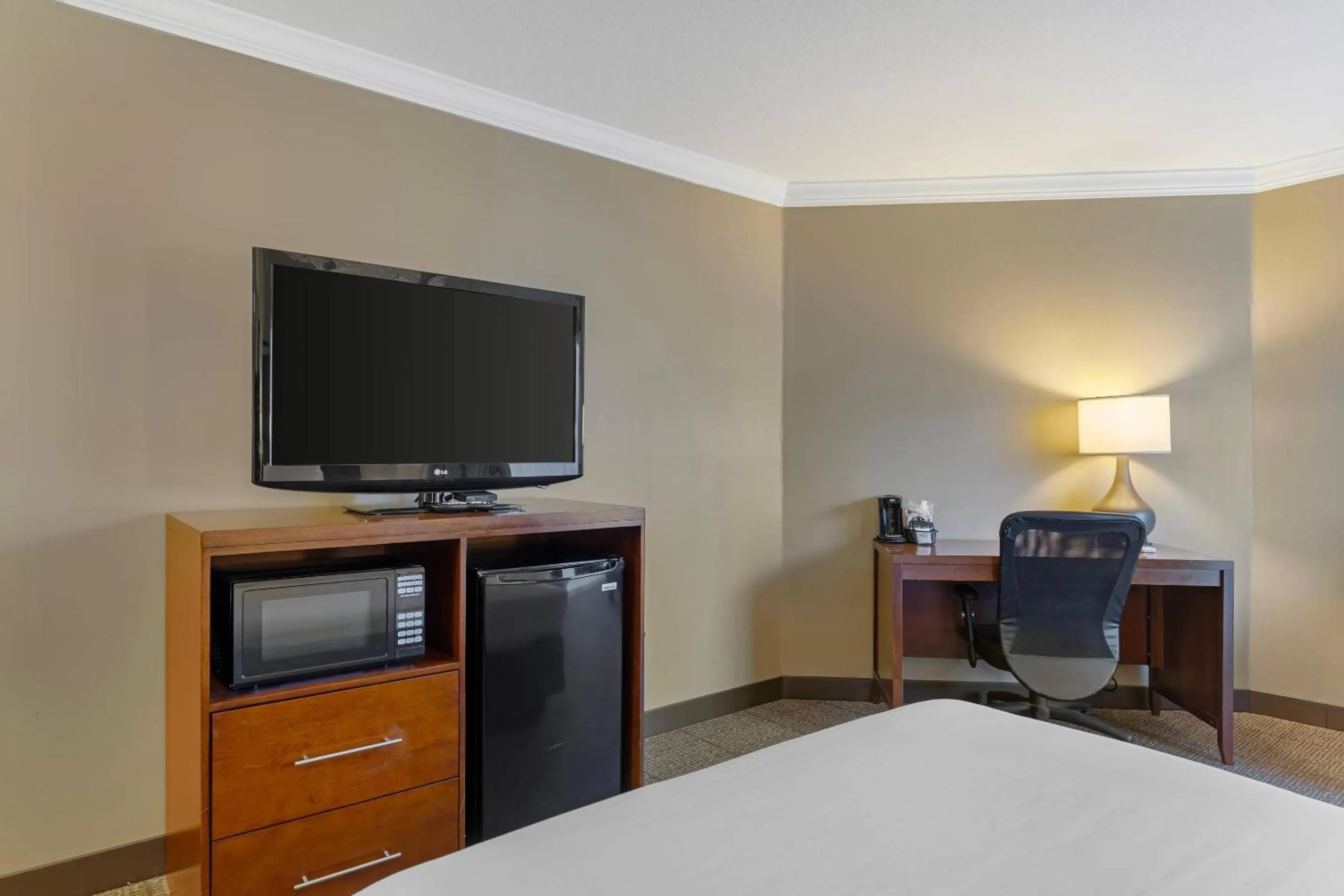 Bedroom, Bed in Comfort Inn & Suites Ocean Shores