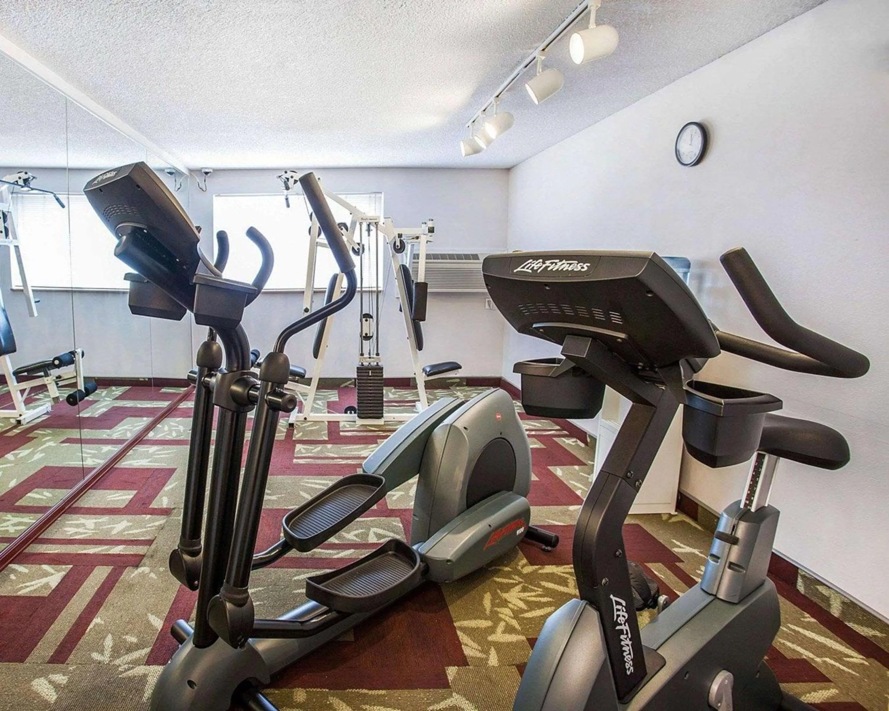 Fitness centre/facilities in Quality Inn Kirkland