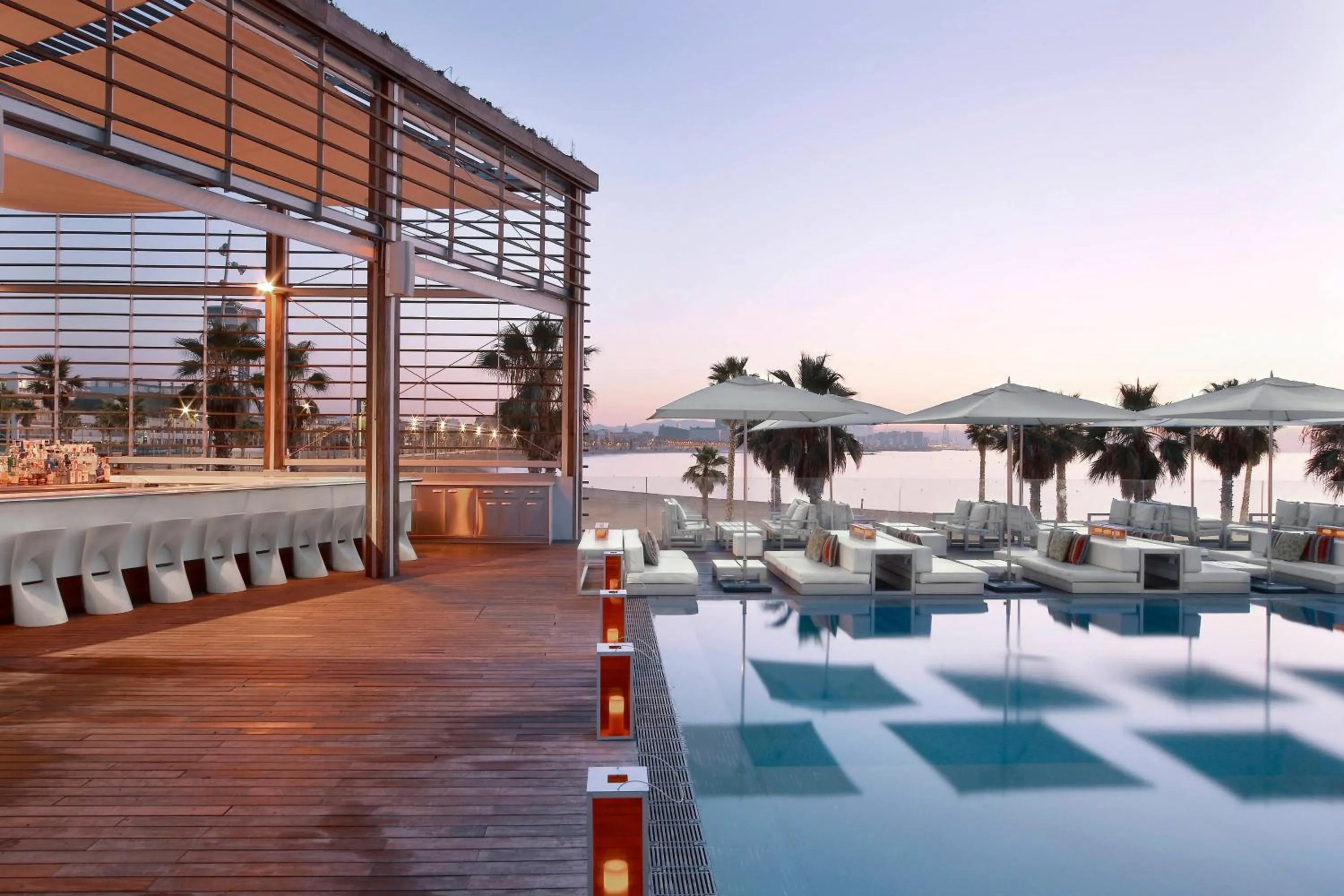 Restaurant/places to eat in W Barcelona