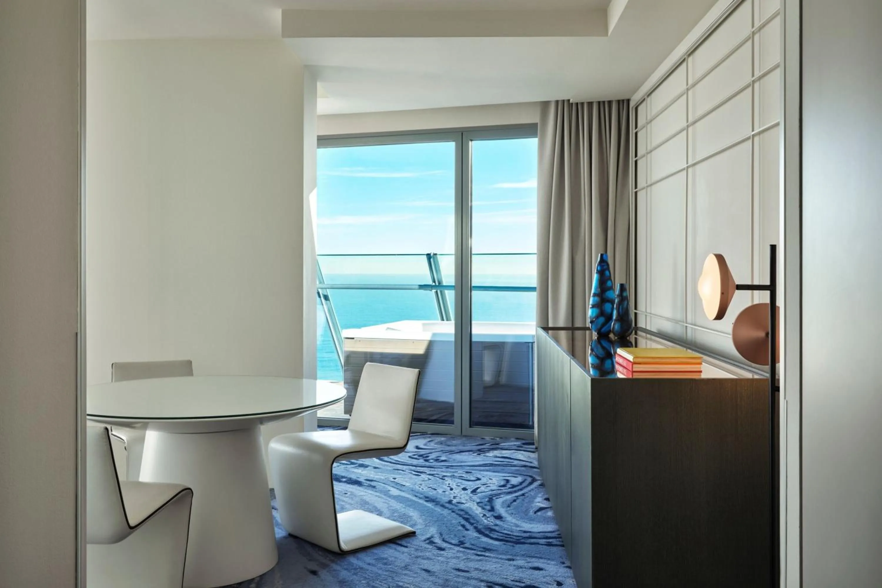 Photo of the whole room in W Barcelona