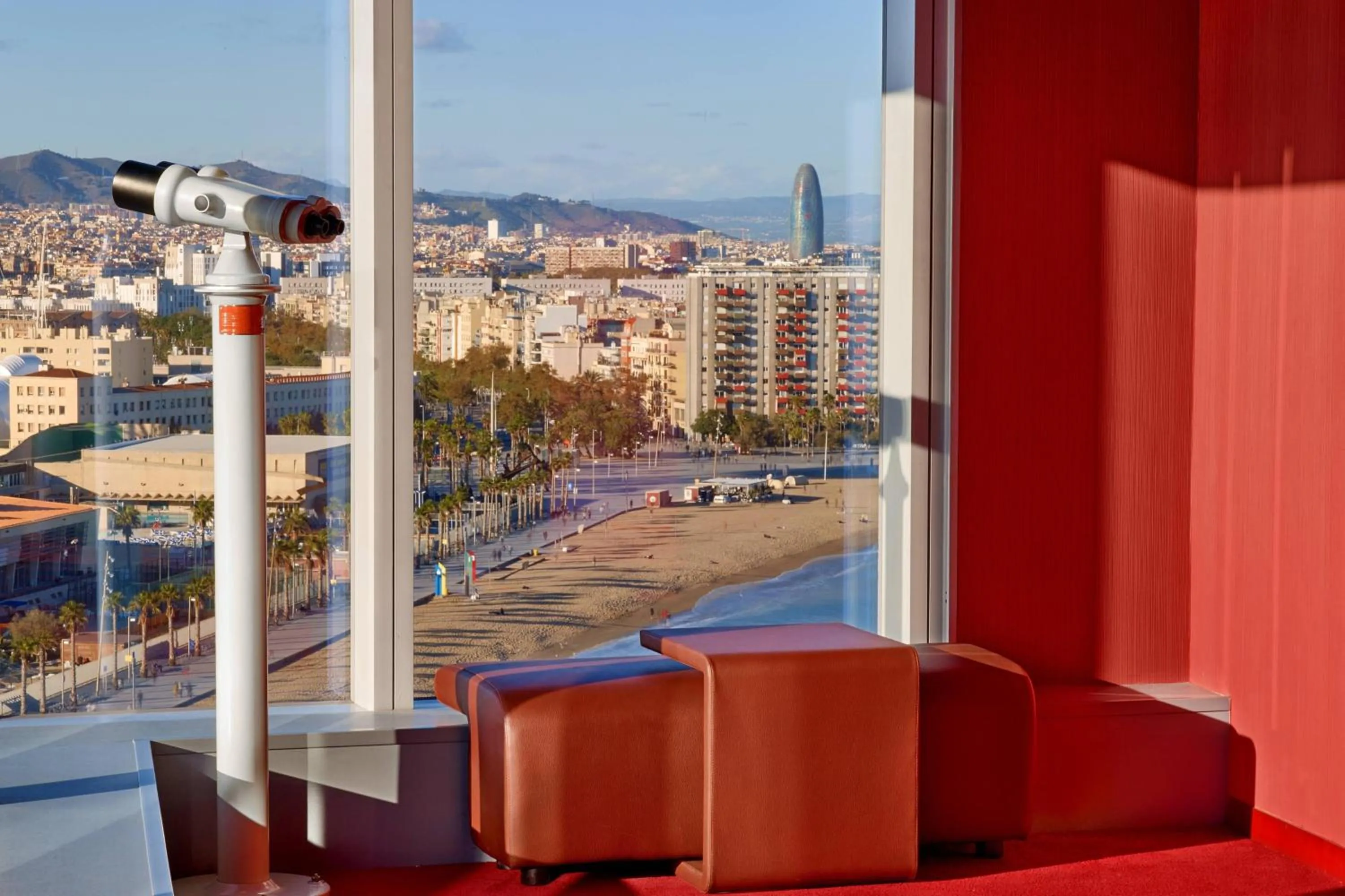 Photo of the whole room in W Barcelona