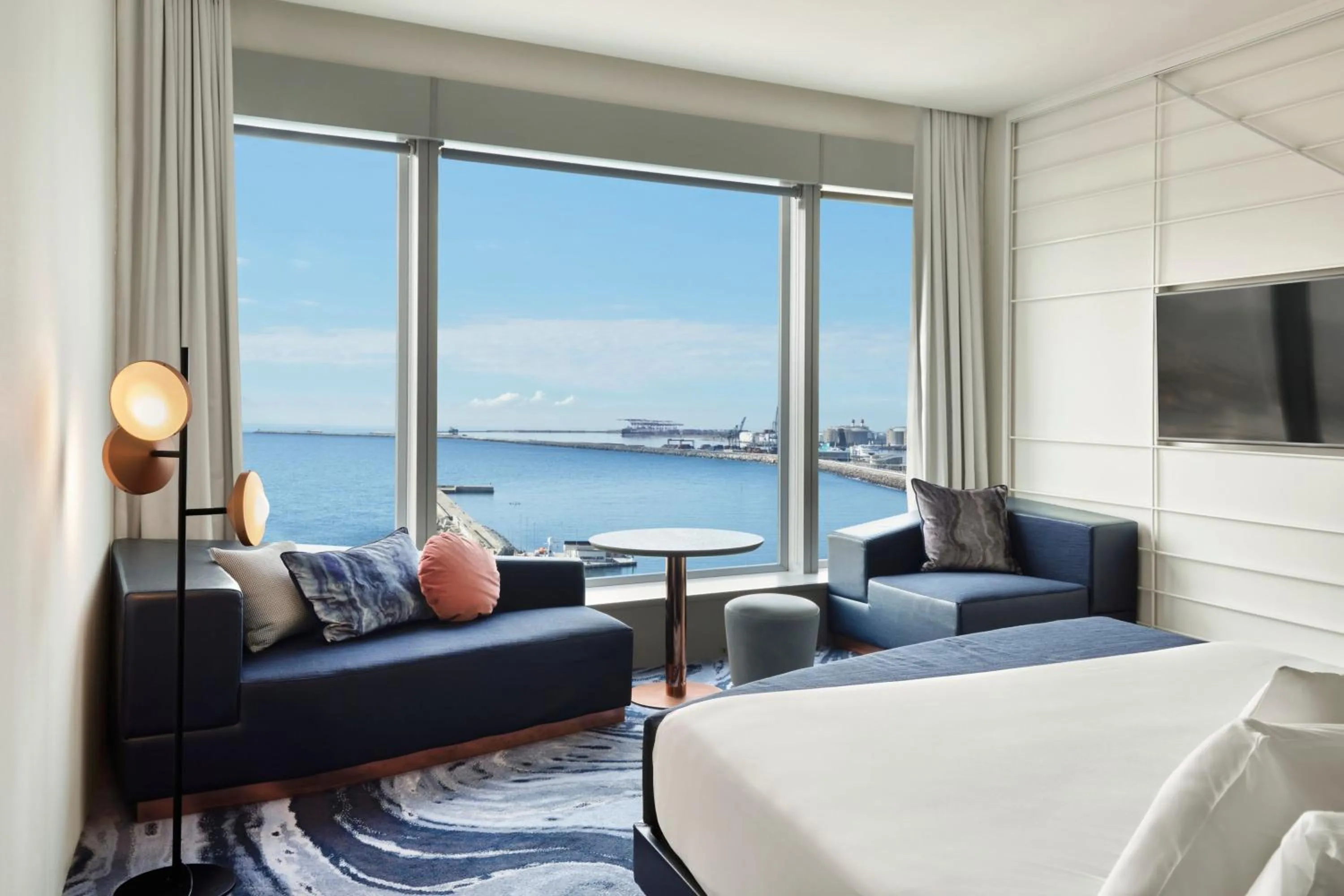 Photo of the whole room, Bed in W Barcelona