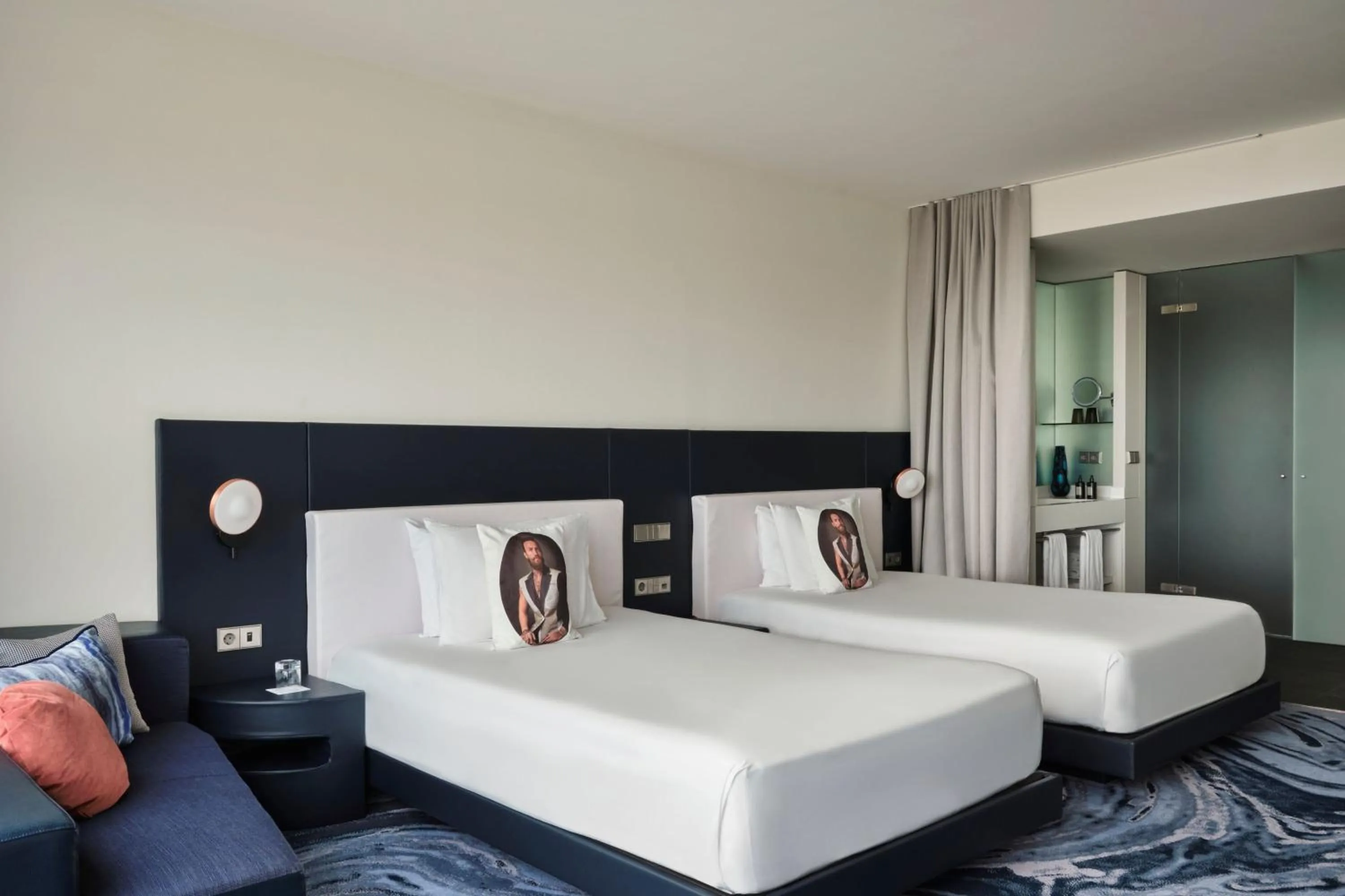 Photo of the whole room, Bed in W Barcelona