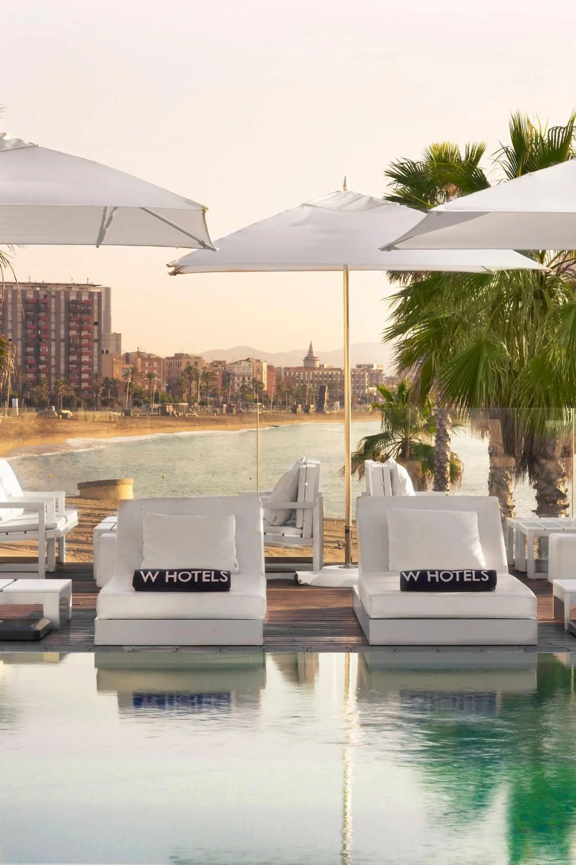 Restaurant/places to eat in W Barcelona