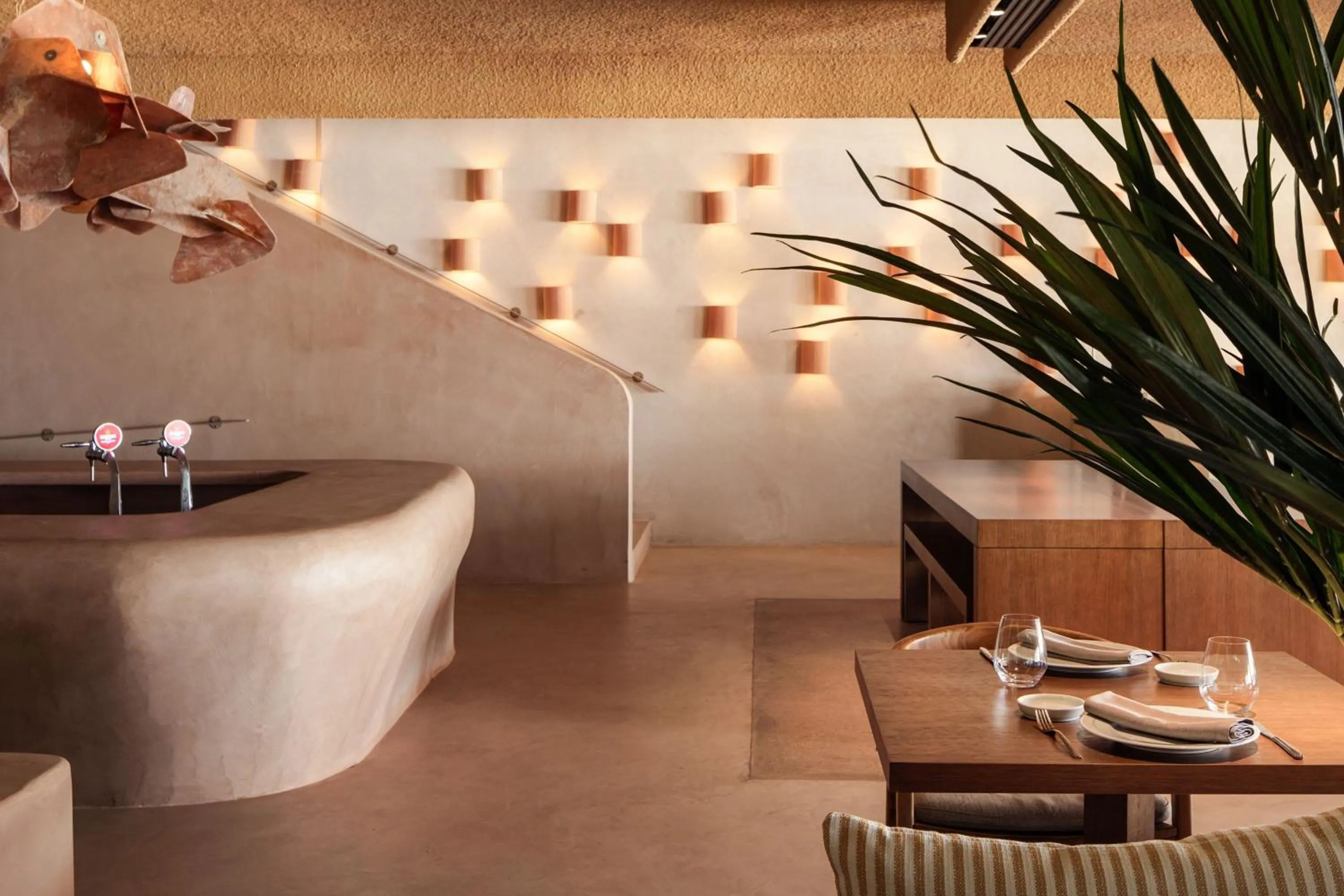 Restaurant/places to eat in W Barcelona