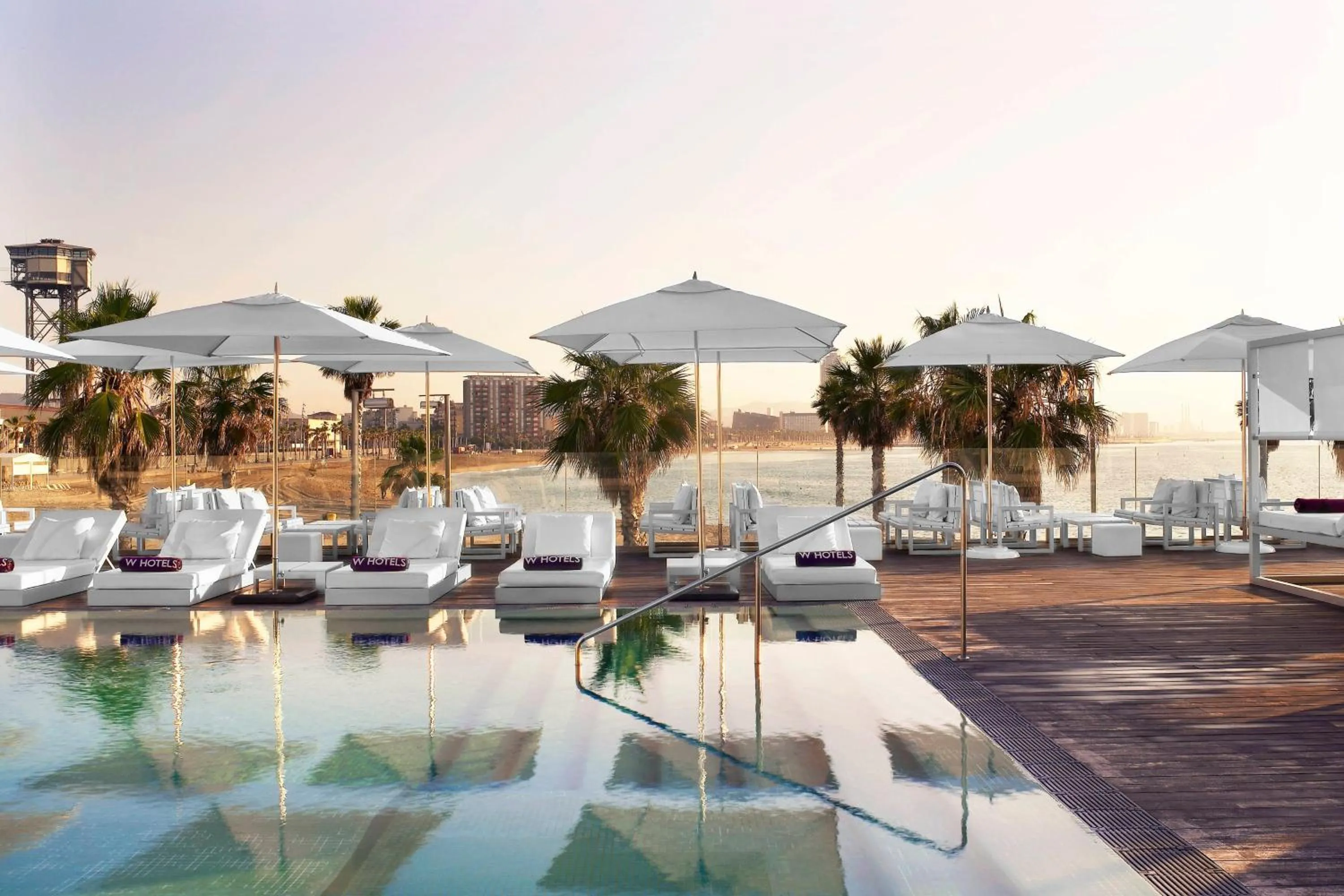 Restaurant/places to eat in W Barcelona