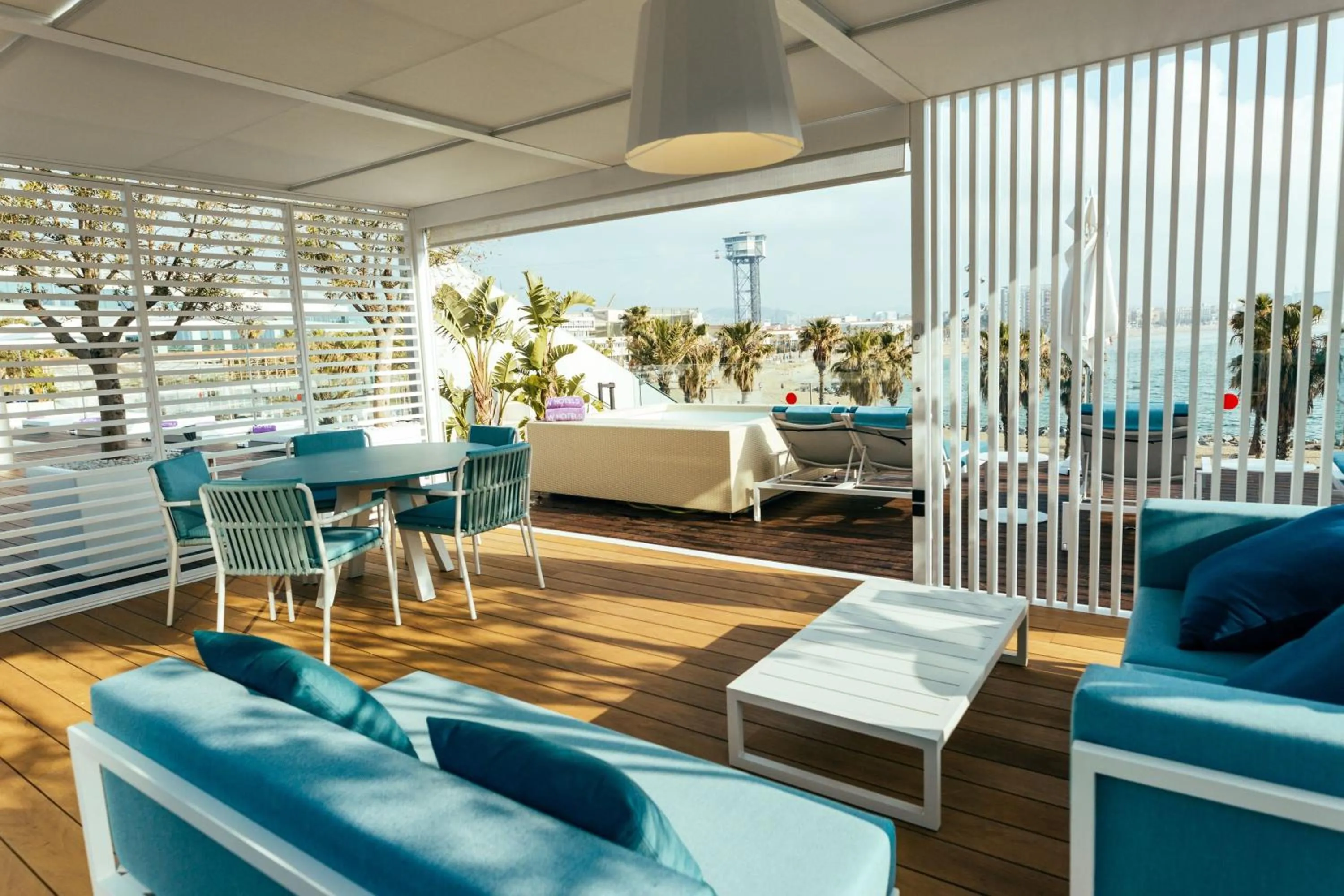 Area and facilities in W Barcelona