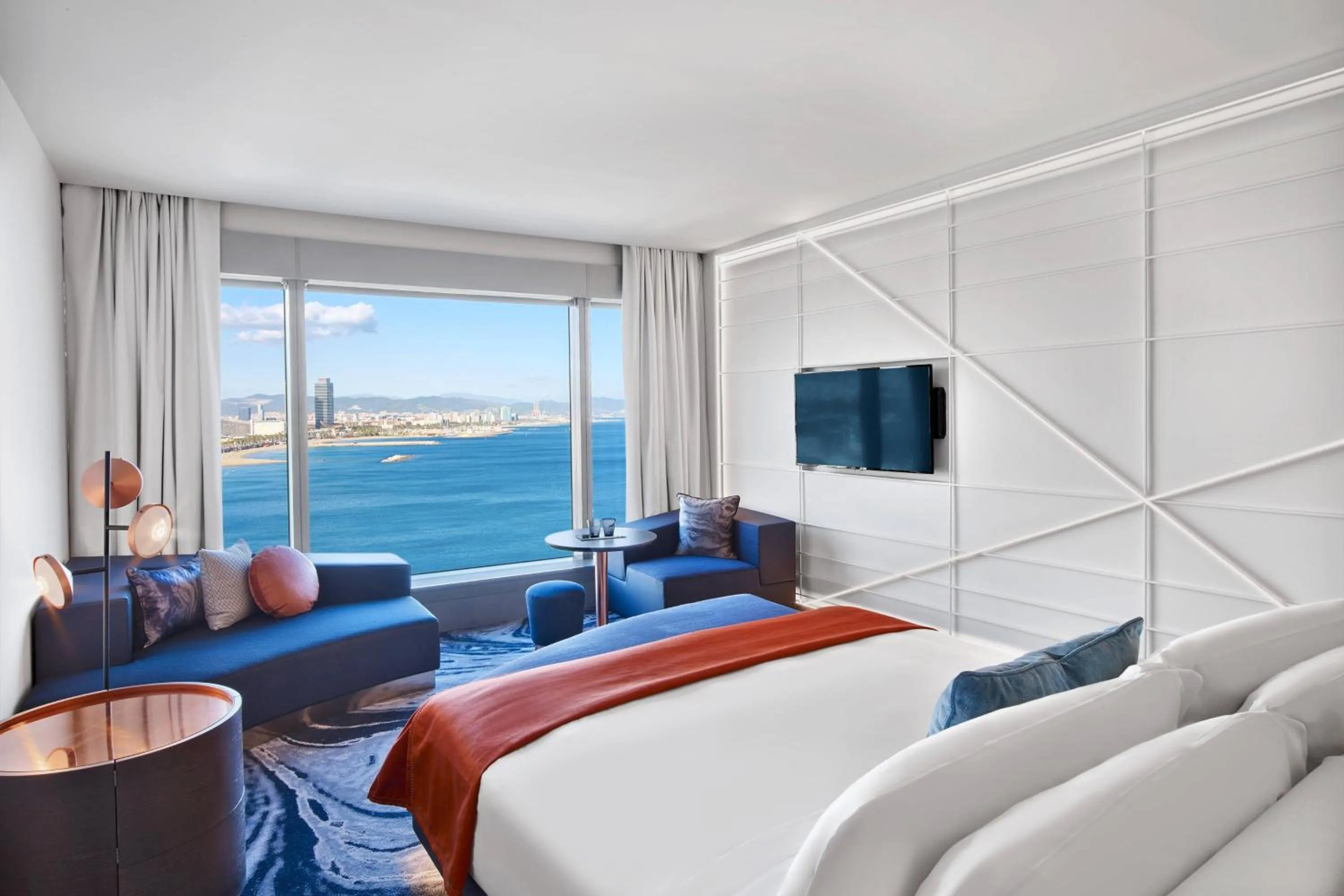 Photo of the whole room, Bed in W Barcelona