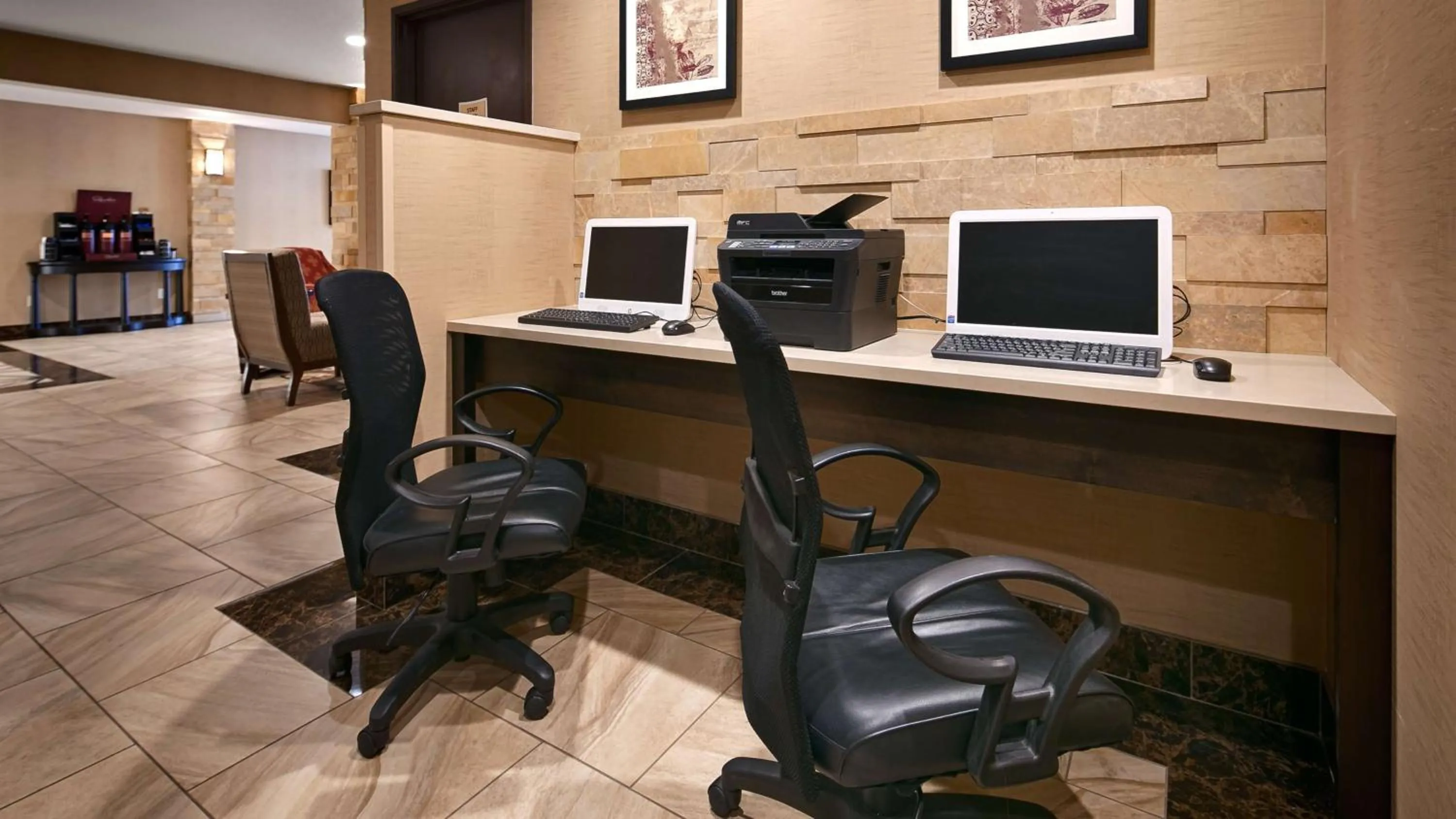 Business facilities in Best Western Woodland Inn