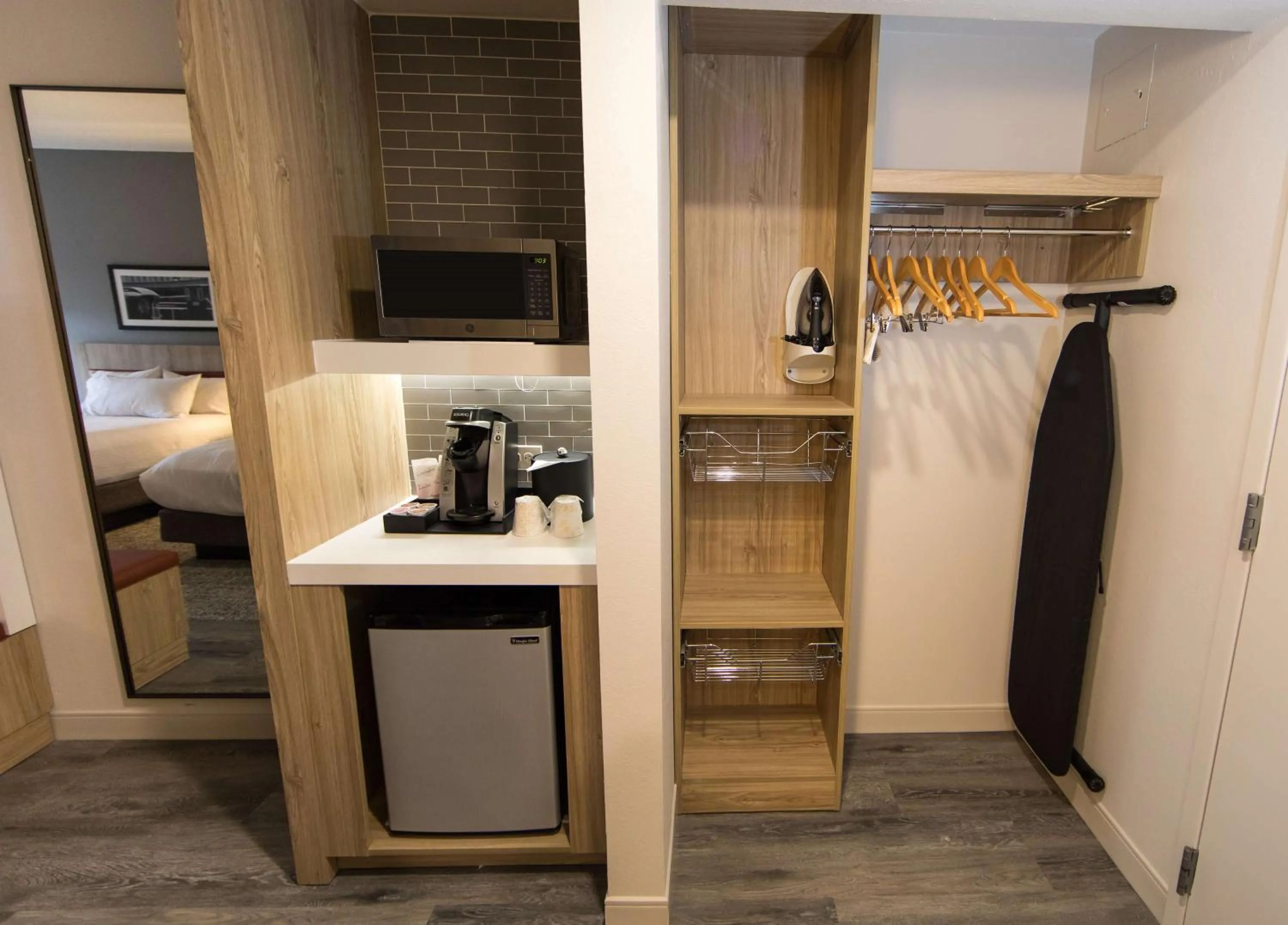 Bedroom in Hilton Garden Inn Savannah Historic District