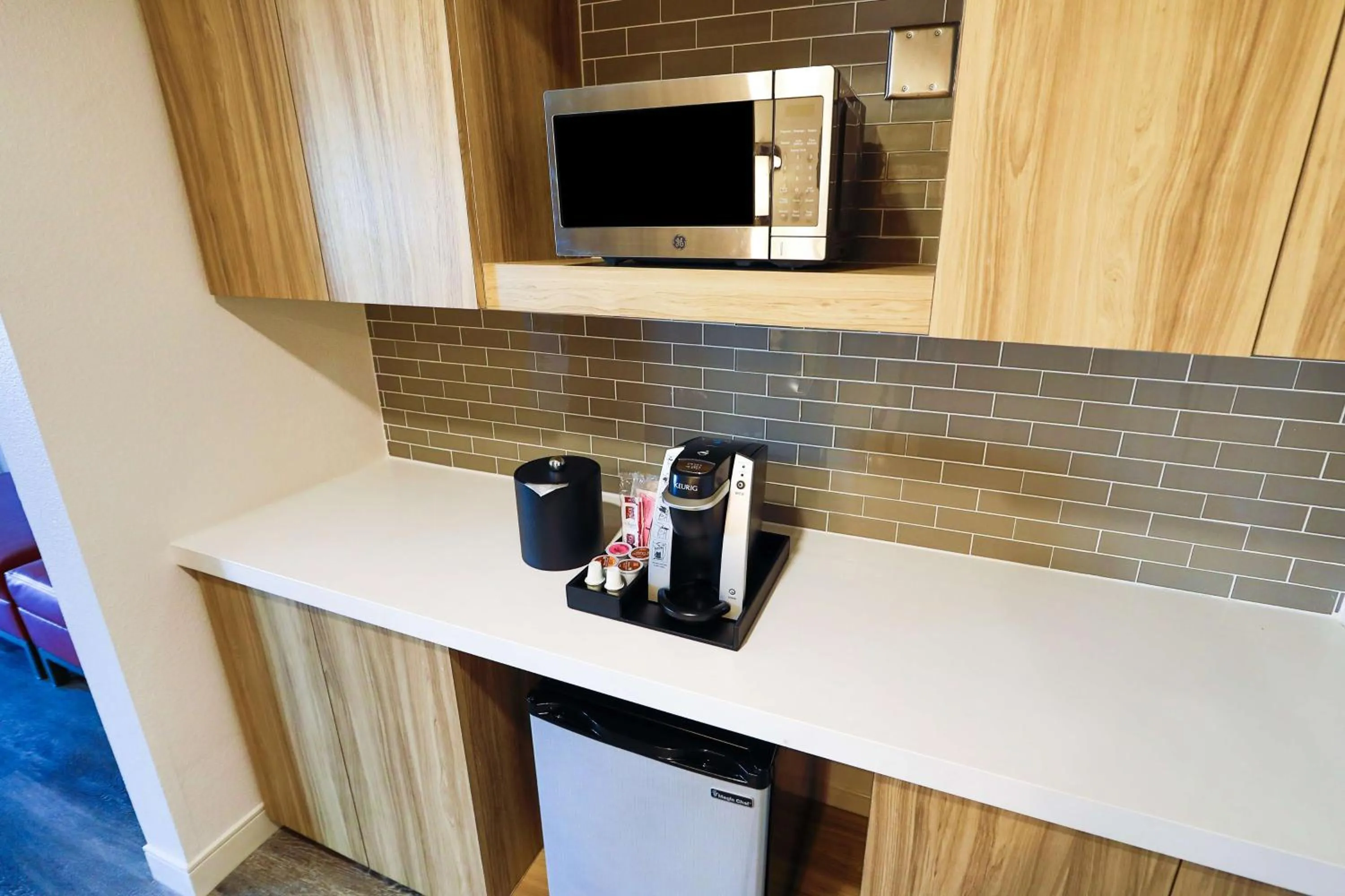 Kitchen or kitchenette in Hilton Garden Inn Savannah Historic District