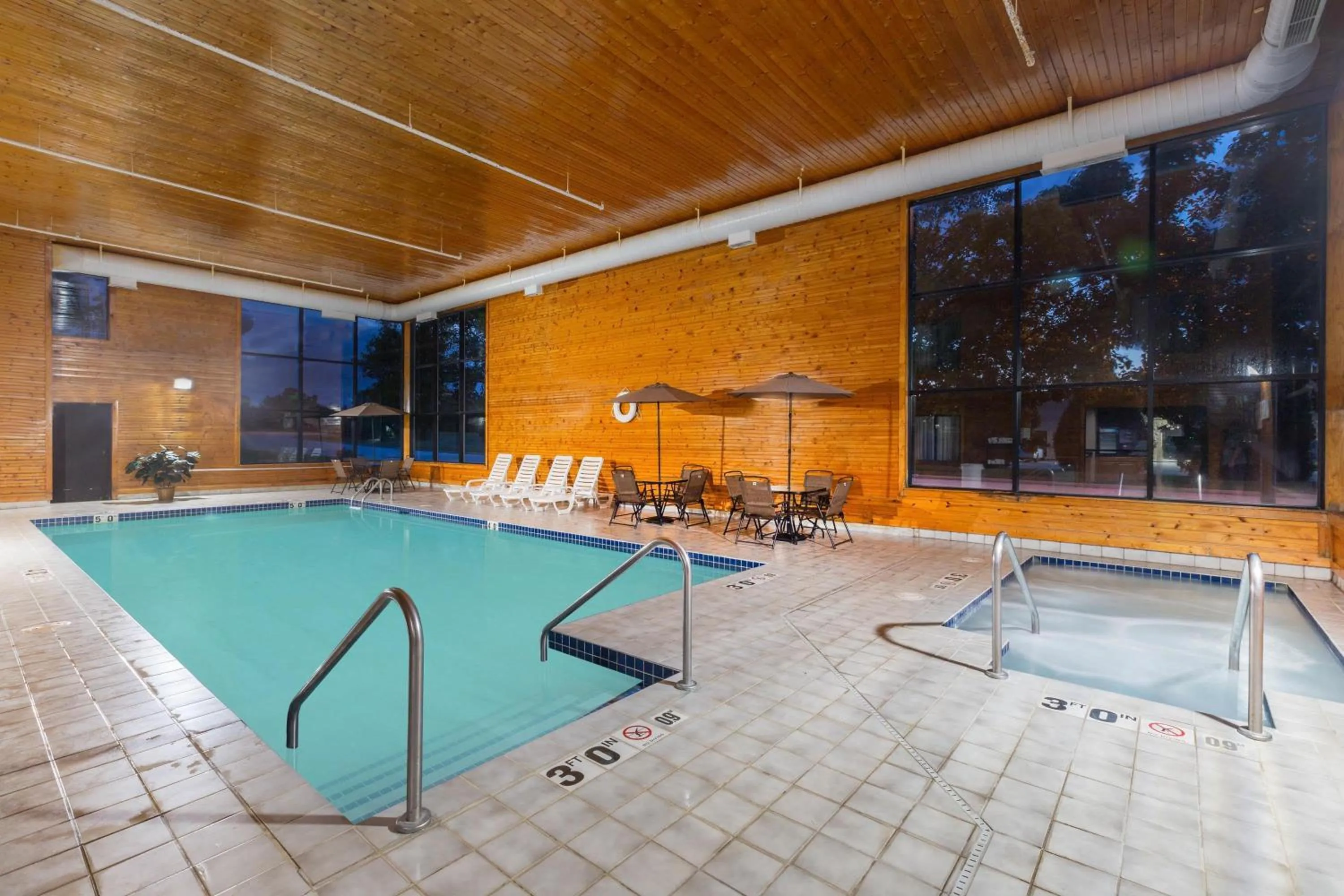 Pool view in Baymont Inn & Suites by Wyndham Mukwonago