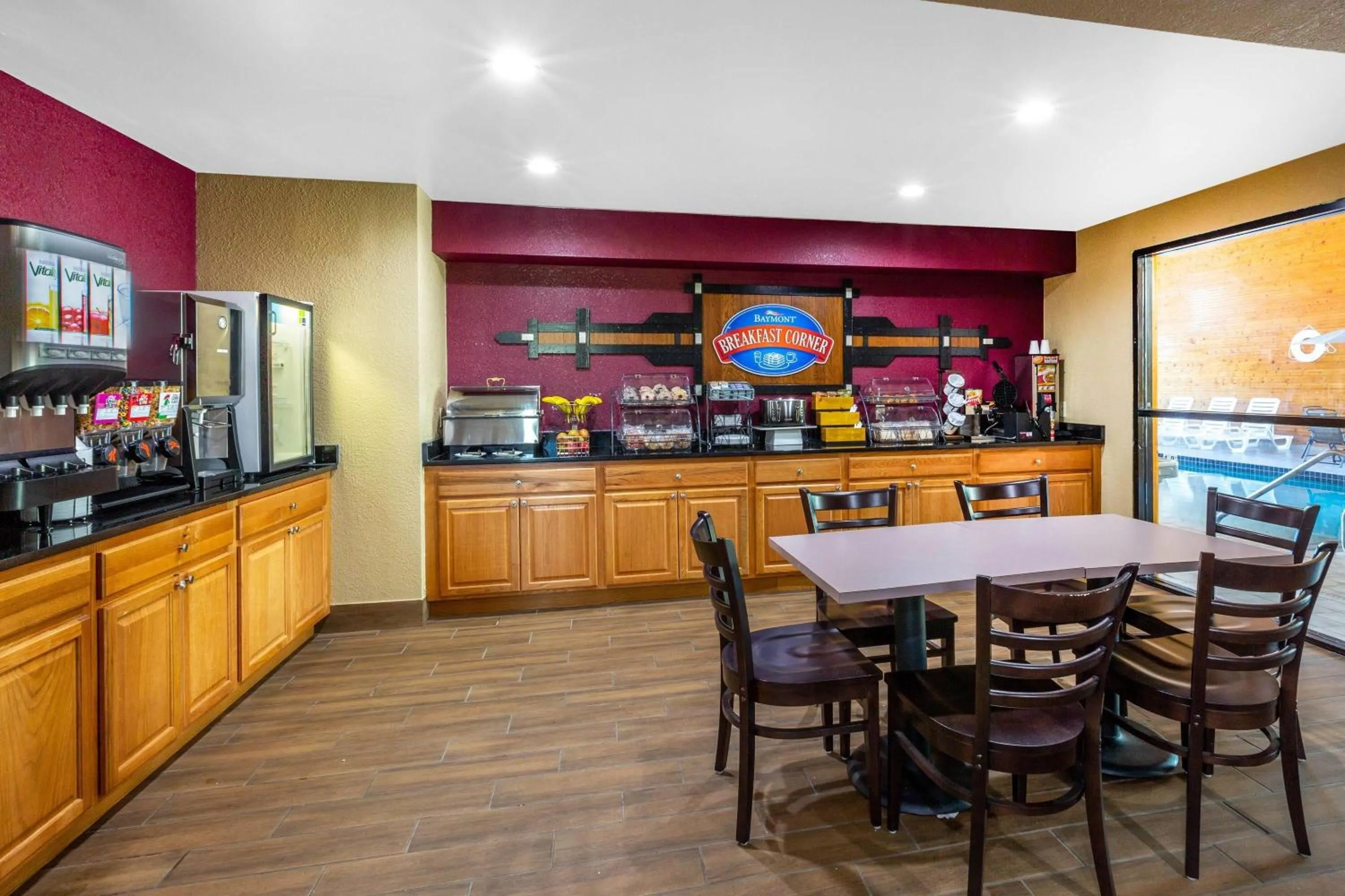 Breakfast in Baymont Inn & Suites by Wyndham Mukwonago