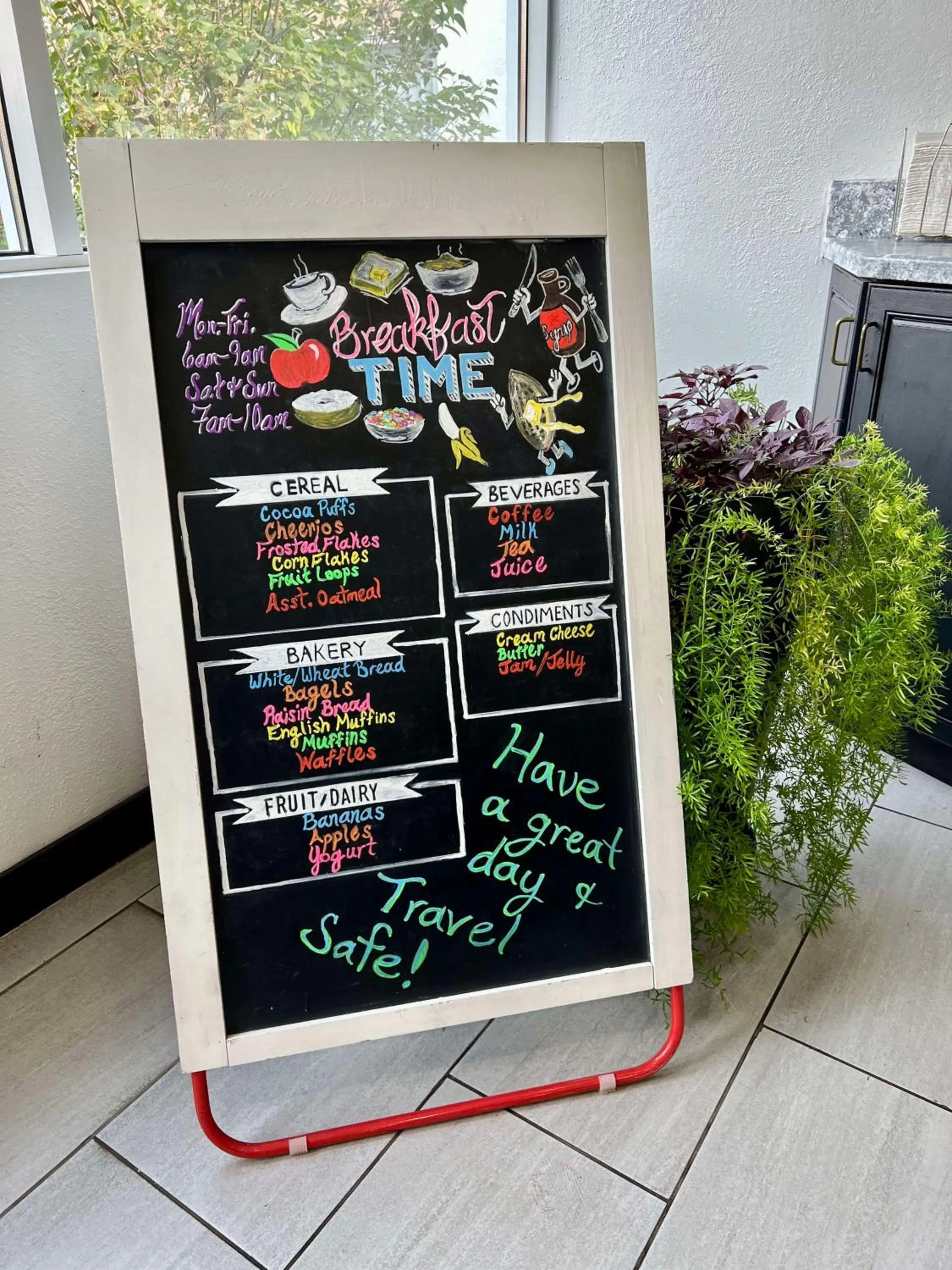 Breakfast in Econo Lodge Wausau - Rothschild