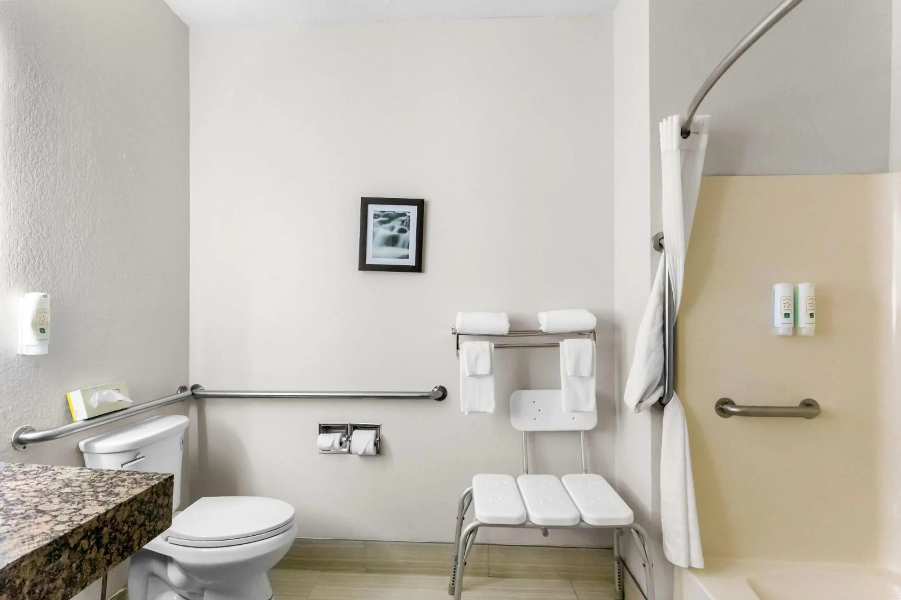 Bedroom in Quality Inn Beloit